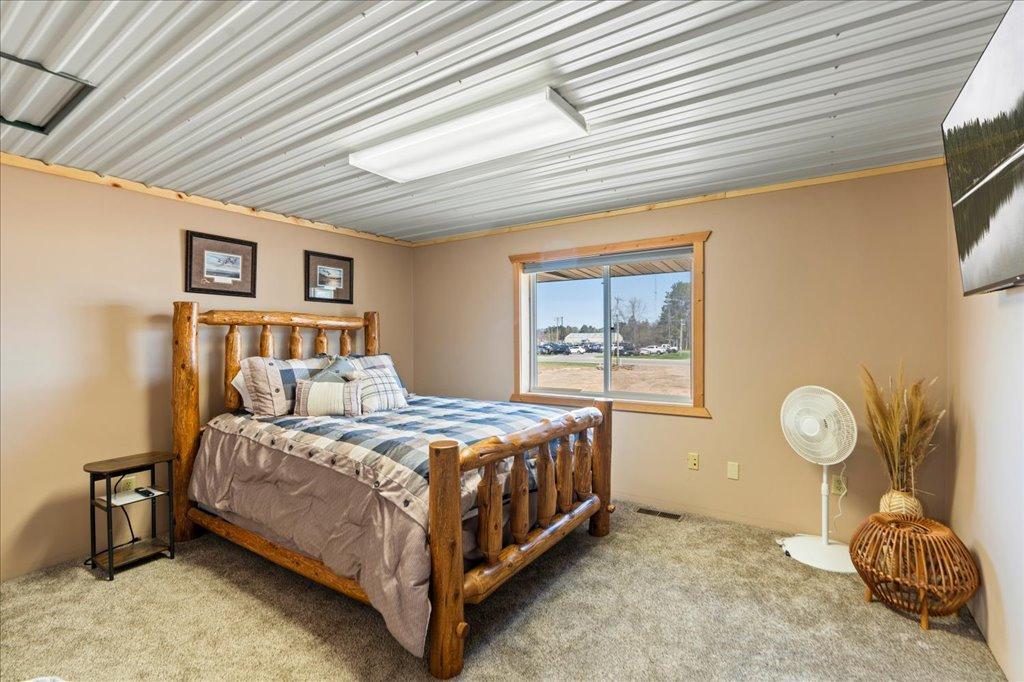 2001 single family home for sale at 30694 Olson Street in Pequot Lakes, MN — 6 bed, 4 bath (photo 13 of 34)