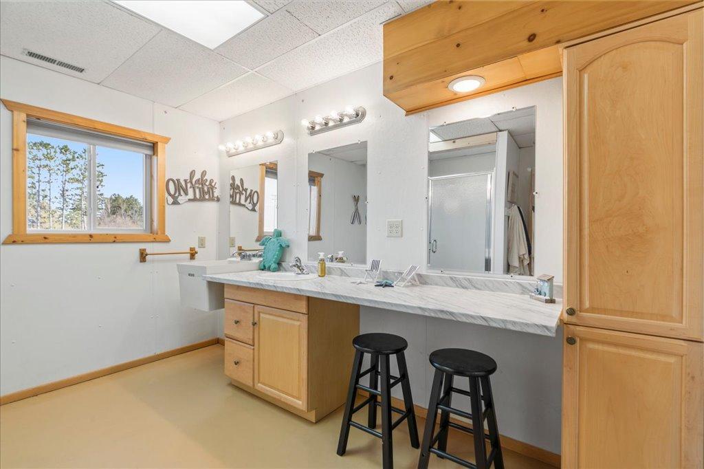 2001 single family home for sale at 30694 Olson Street in Pequot Lakes, MN — 6 bed, 4 bath (photo 19 of 34)