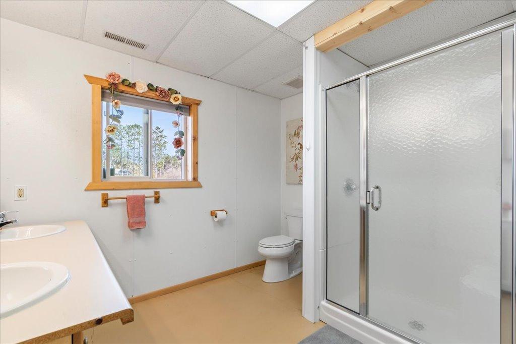 2001 single family home for sale at 30694 Olson Street in Pequot Lakes, MN — 6 bed, 4 bath (photo 22 of 34)