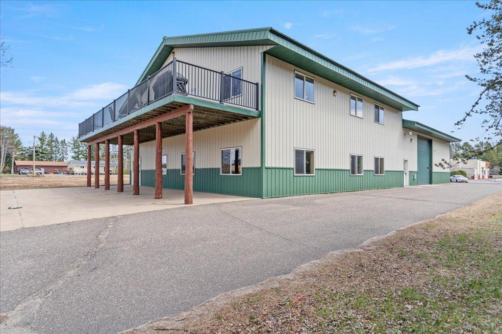 2001 single family home for sale at 30694 Olson Street in Pequot Lakes, MN — 6 bed, 4 bath (photo 4 of 34)