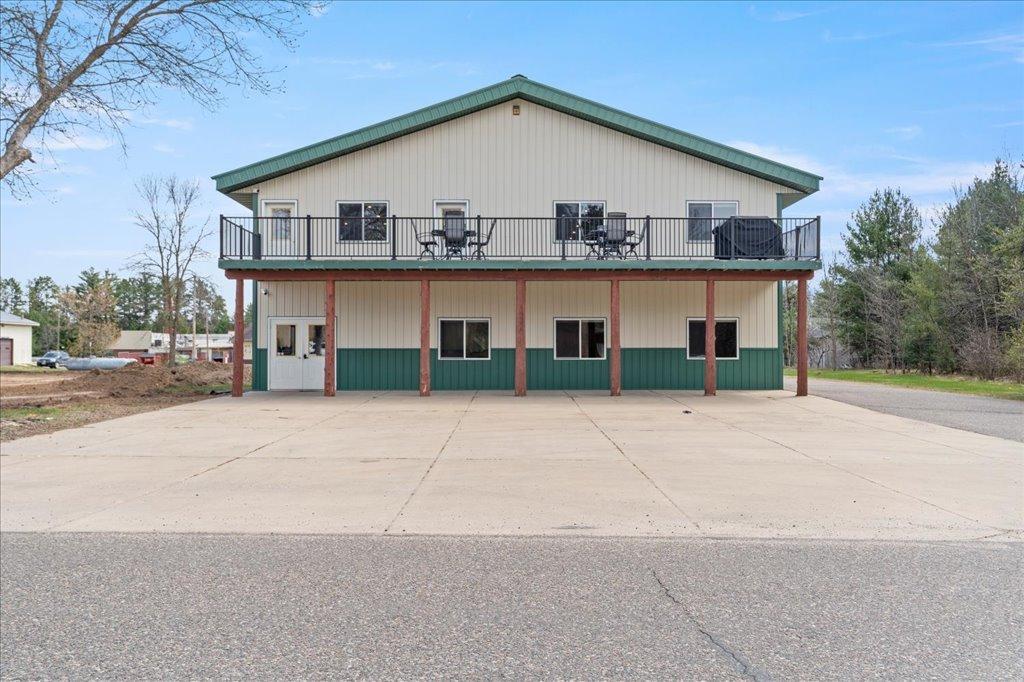 2001 single family home for sale at 30694 Olson Street in Pequot Lakes, MN — 6 bed, 4 bath (photo 6 of 34)
