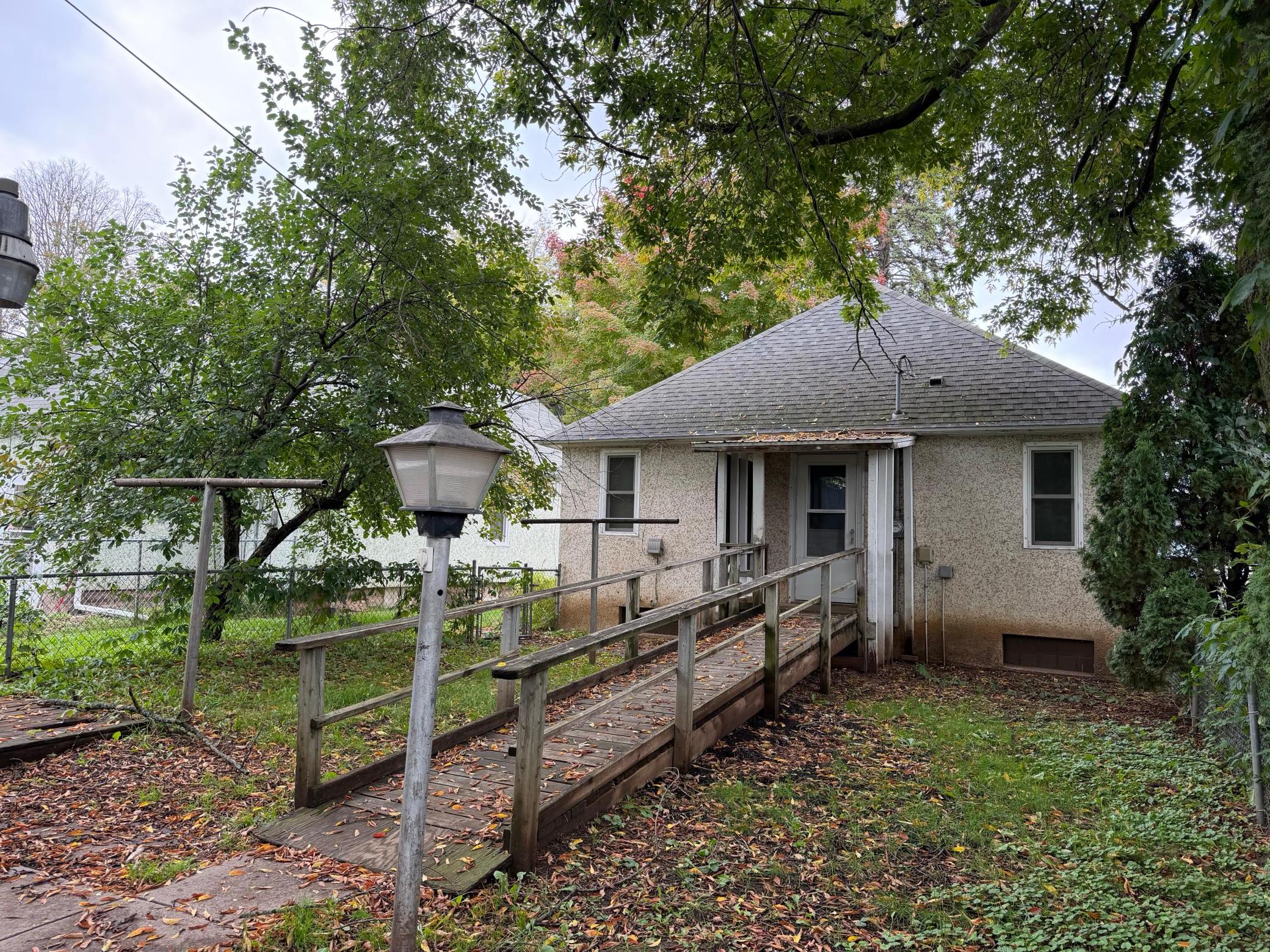 1985 single family home for sale at 228 Winona Avenue in Ironton, MN — 2 bed, 1 bath (photo 3 of 12)