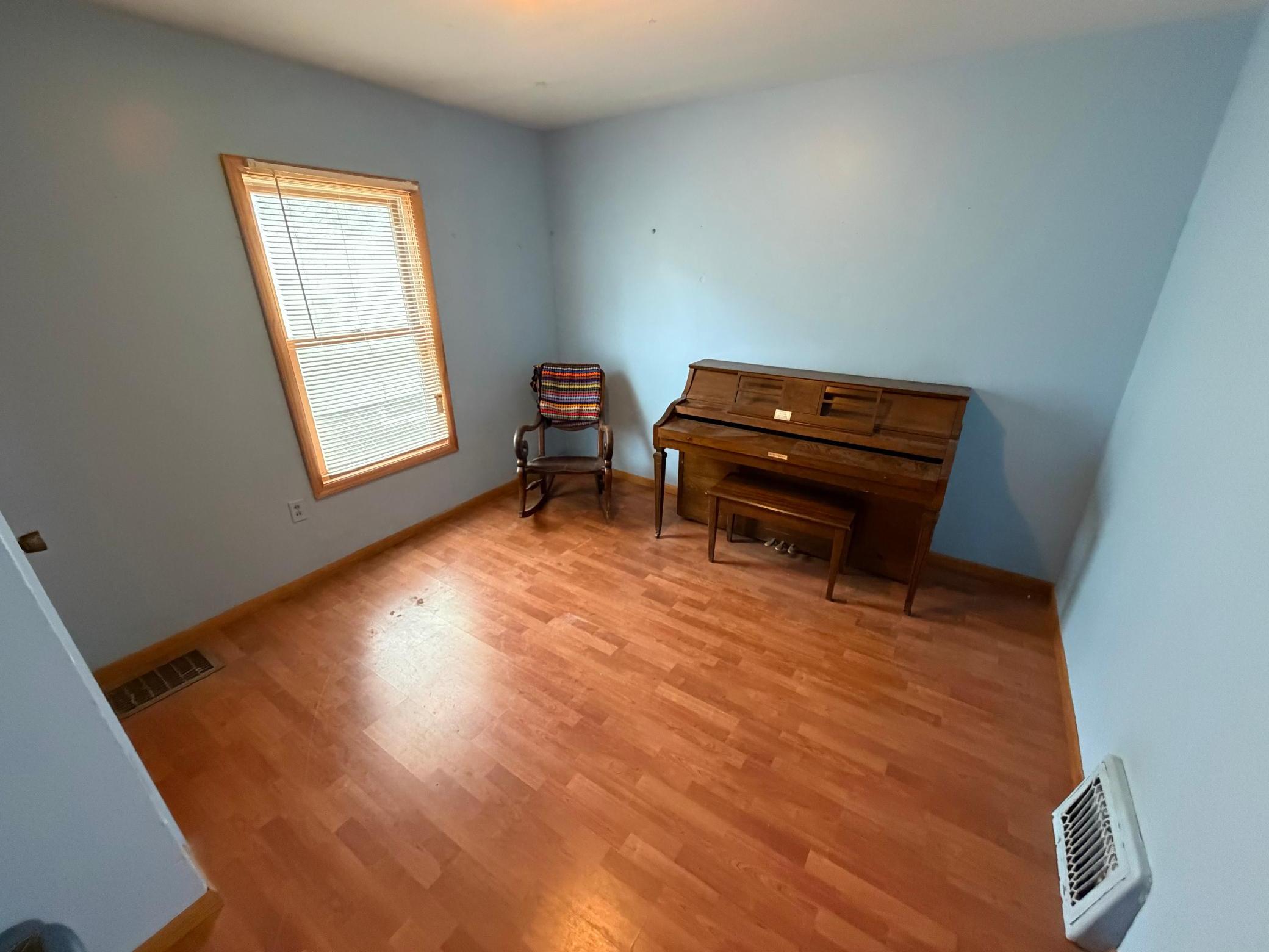 1985 single family home for sale at 228 Winona Avenue in Ironton, MN — 2 bed, 1 bath (photo 9 of 12)