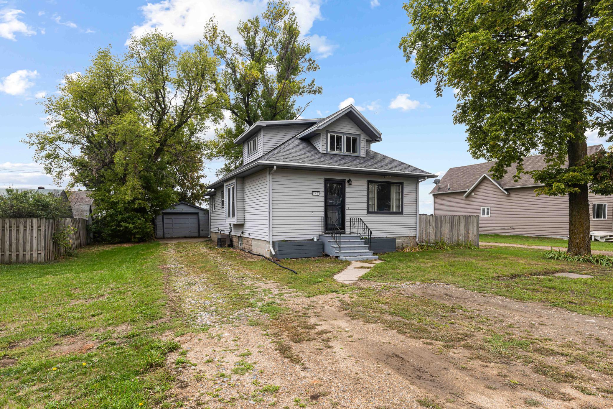 1912 single family home for sale at 840 Elm Street in Kindred, ND — 2 bed, 2 bath (photo 2 of 29)