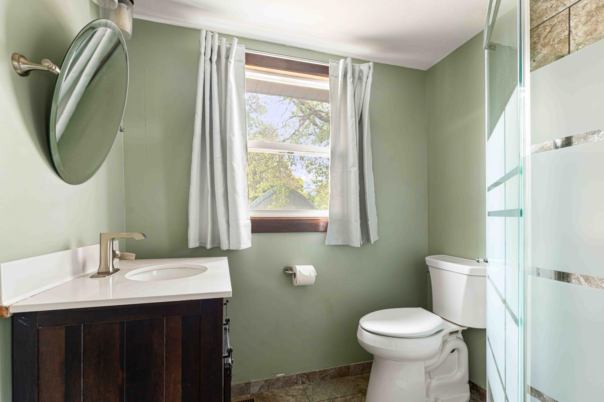1912 single family home for sale at 840 Elm Street in Kindred, ND — 2 bed, 2 bath (photo 12 of 29)