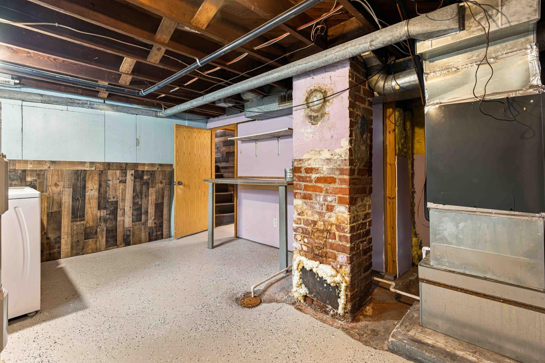 1912 single family home for sale at 840 Elm Street in Kindred, ND — 2 bed, 2 bath (photo 23 of 29)