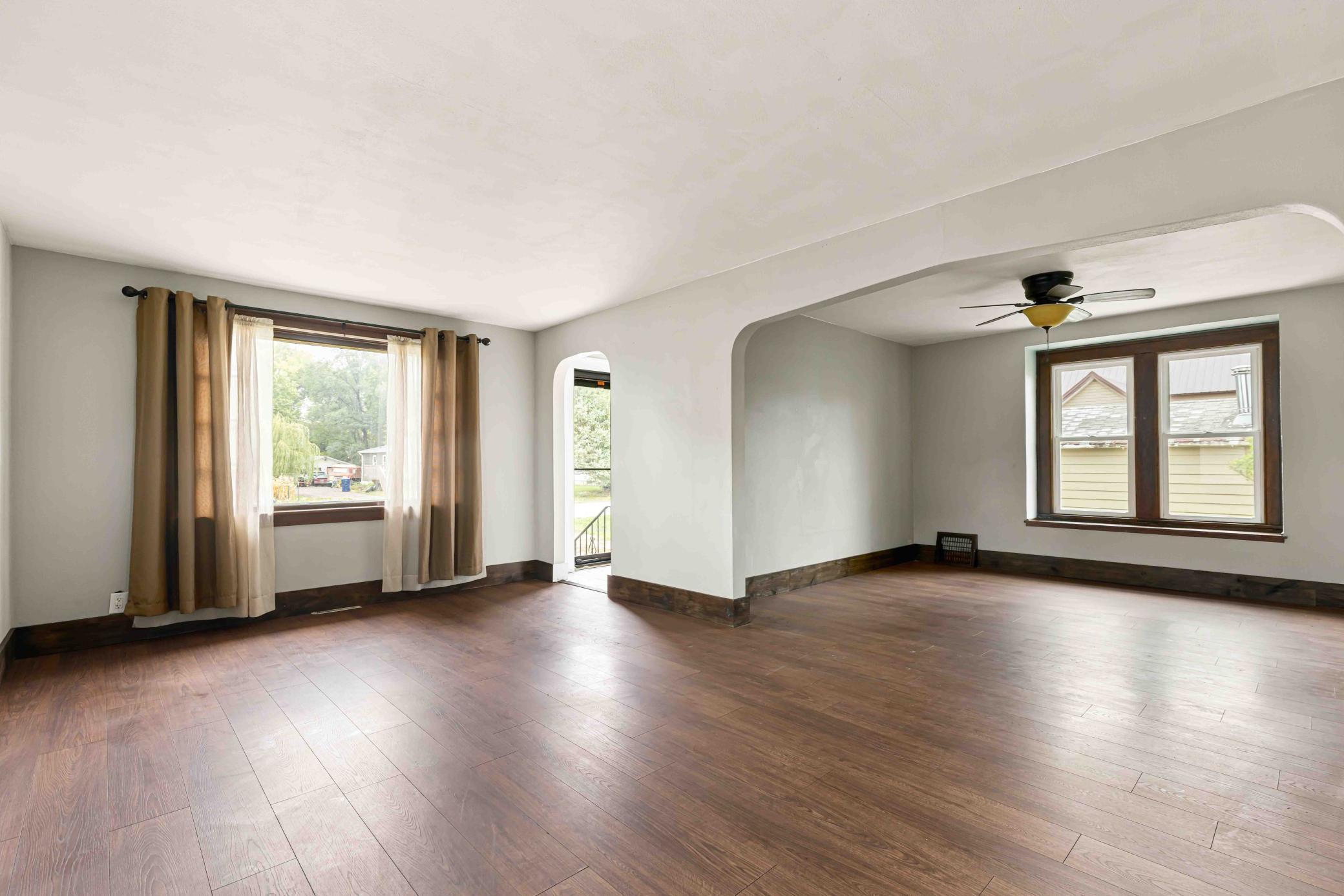 1912 single family home for sale at 840 Elm Street in Kindred, ND — 2 bed, 2 bath (photo 5 of 29)