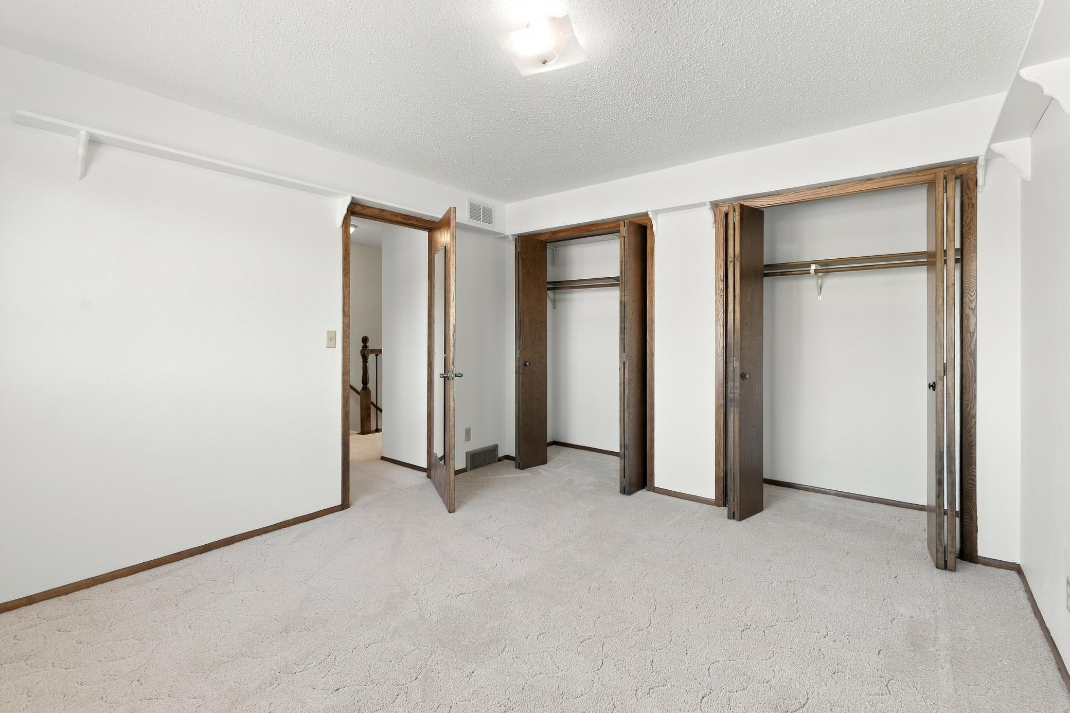 1978 townhouse for sale at 1402 E Gateway Circle S, Unit H in Fargo, ND — 2 bed, 2 bath (photo 22 of 35)