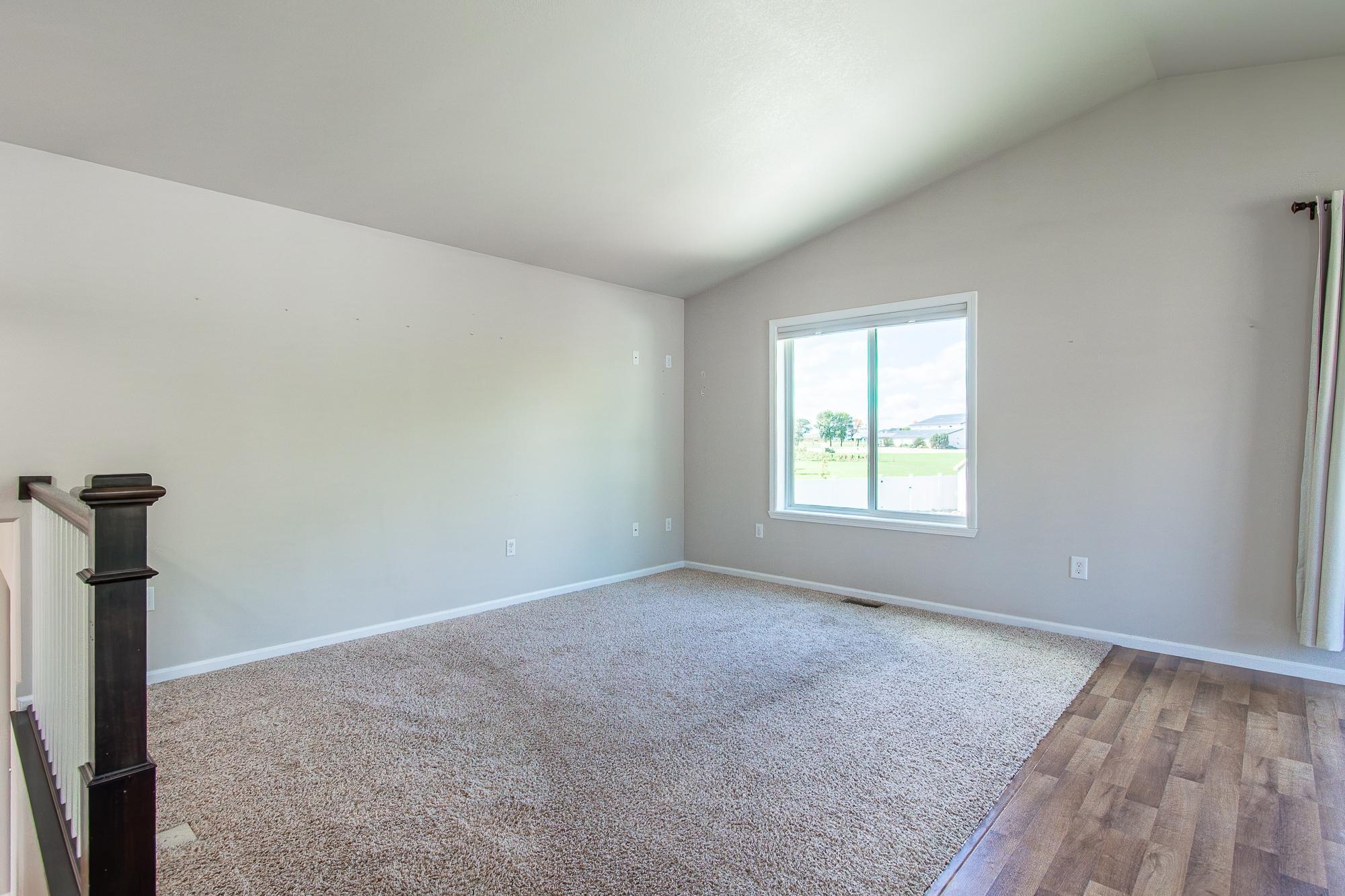 2013 single family home for sale at 5883 Autumn Drive S in Fargo, ND — 4 bed, 2 bath (photo 11 of 56)