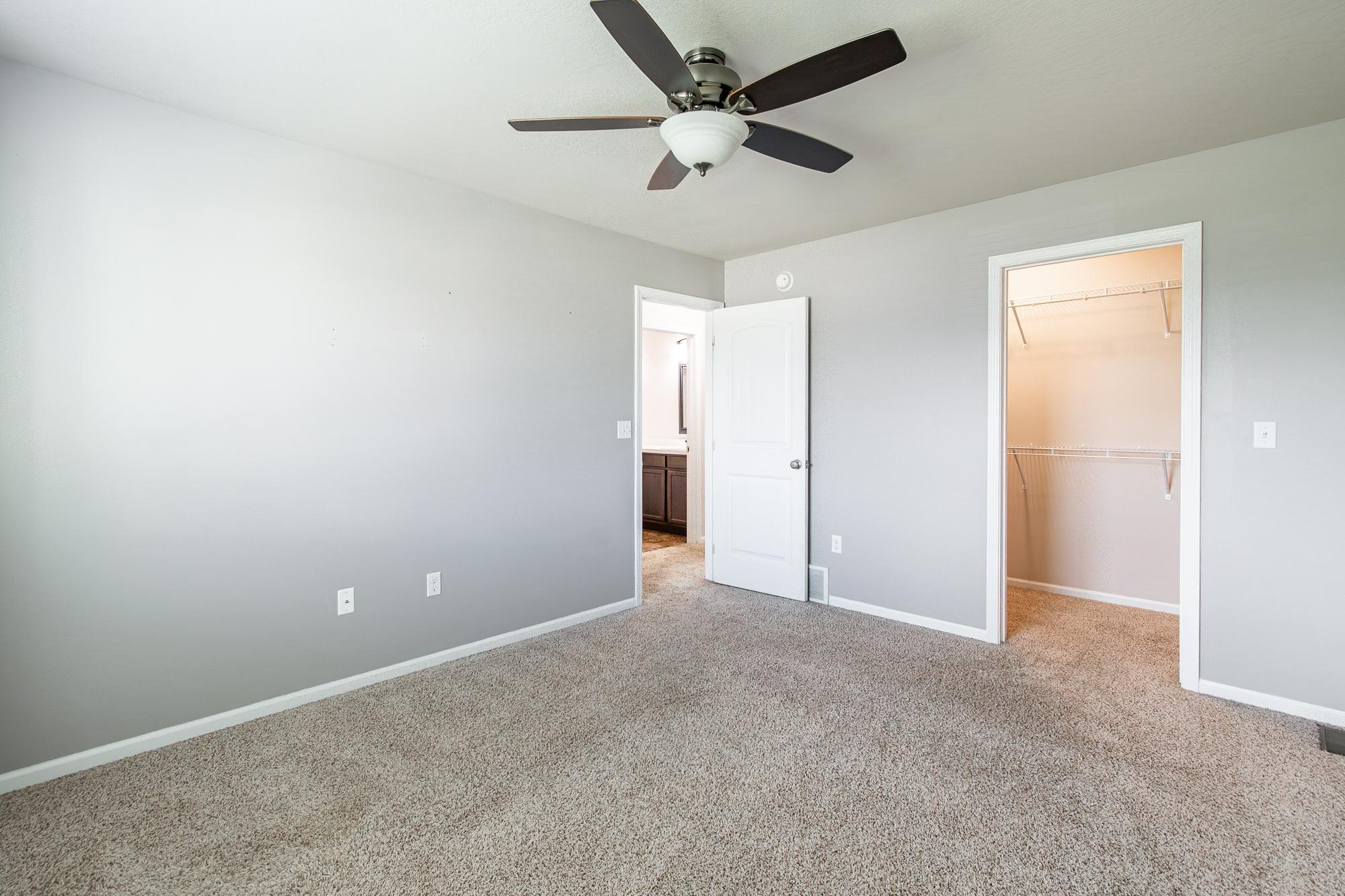 2013 single family home for sale at 5883 Autumn Drive S in Fargo, ND — 4 bed, 2 bath (photo 14 of 56)