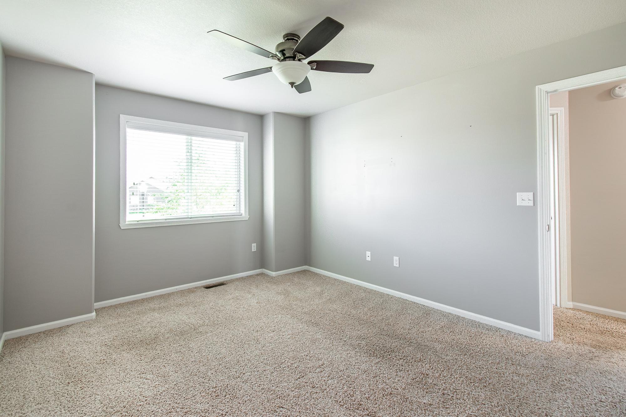 2013 single family home for sale at 5883 Autumn Drive S in Fargo, ND — 4 bed, 2 bath (photo 15 of 56)