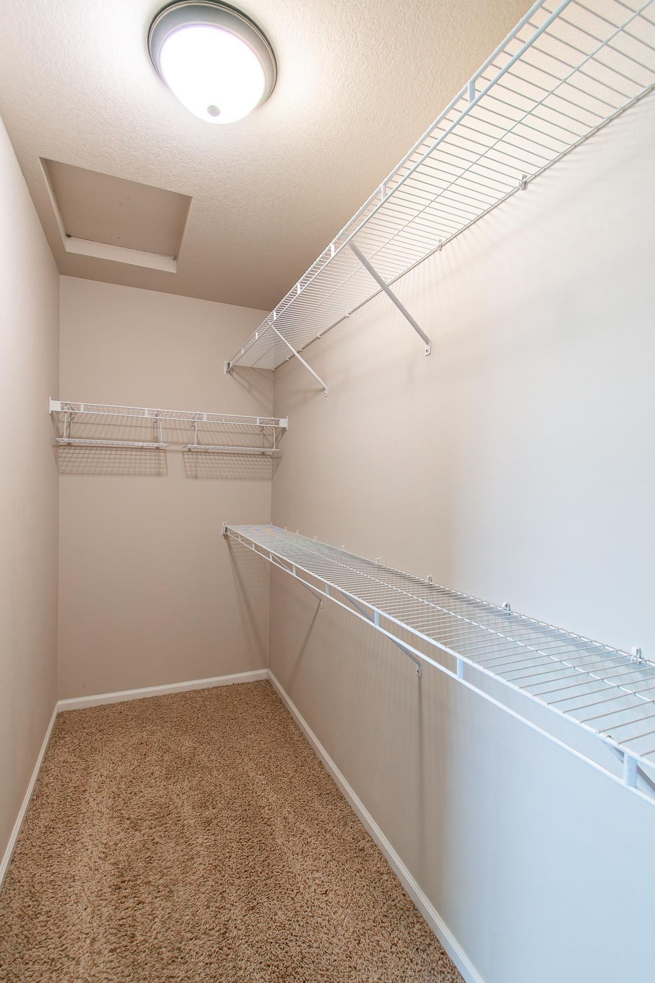 2013 single family home for sale at 5883 Autumn Drive S in Fargo, ND — 4 bed, 2 bath (photo 16 of 56)