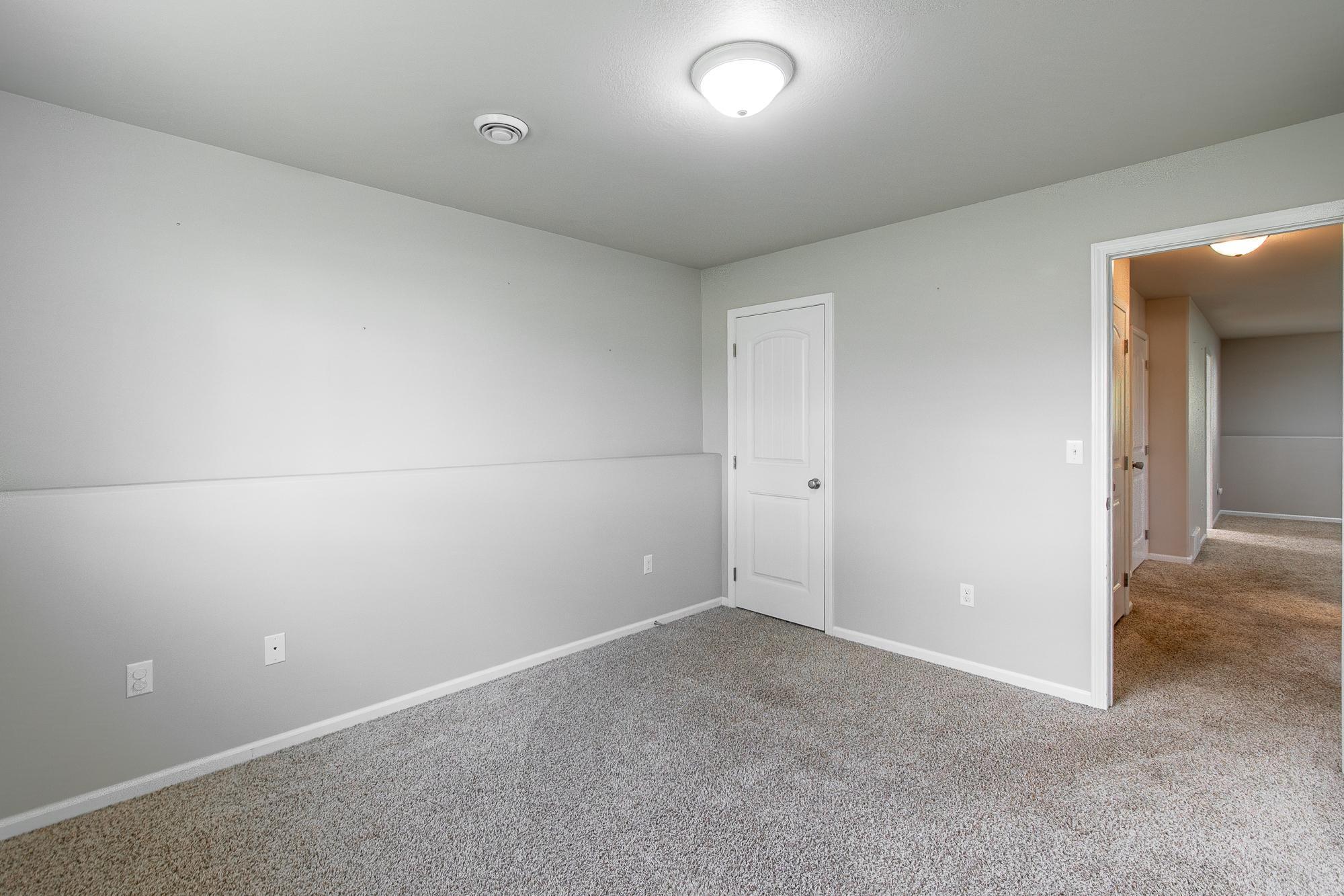 2013 single family home for sale at 5883 Autumn Drive S in Fargo, ND — 4 bed, 2 bath (photo 30 of 56)