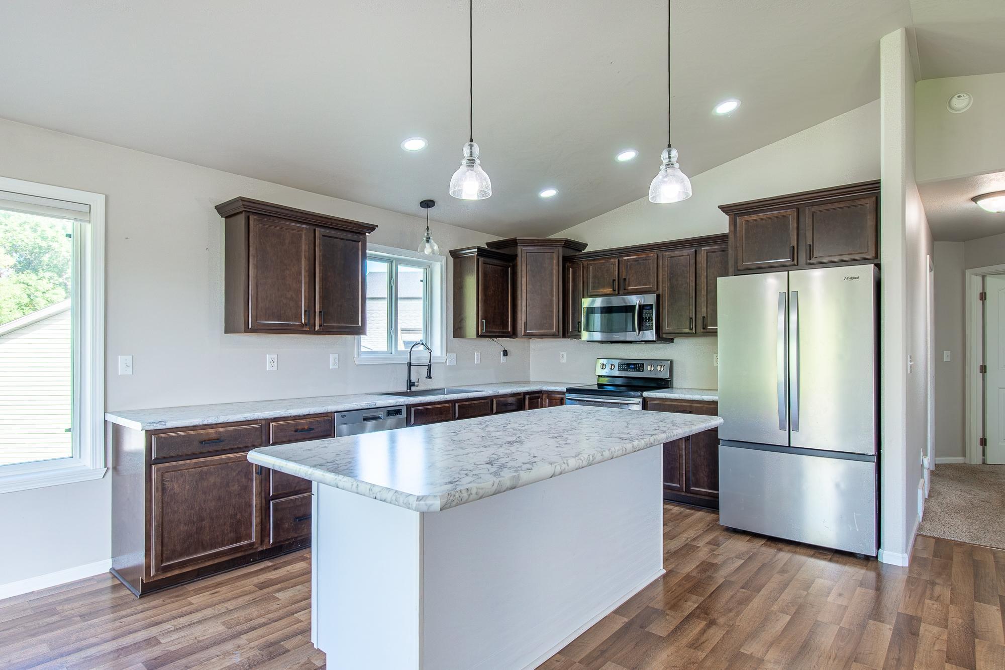 2013 single family home for sale at 5883 Autumn Drive S in Fargo, ND — 4 bed, 2 bath (photo 5 of 56)
