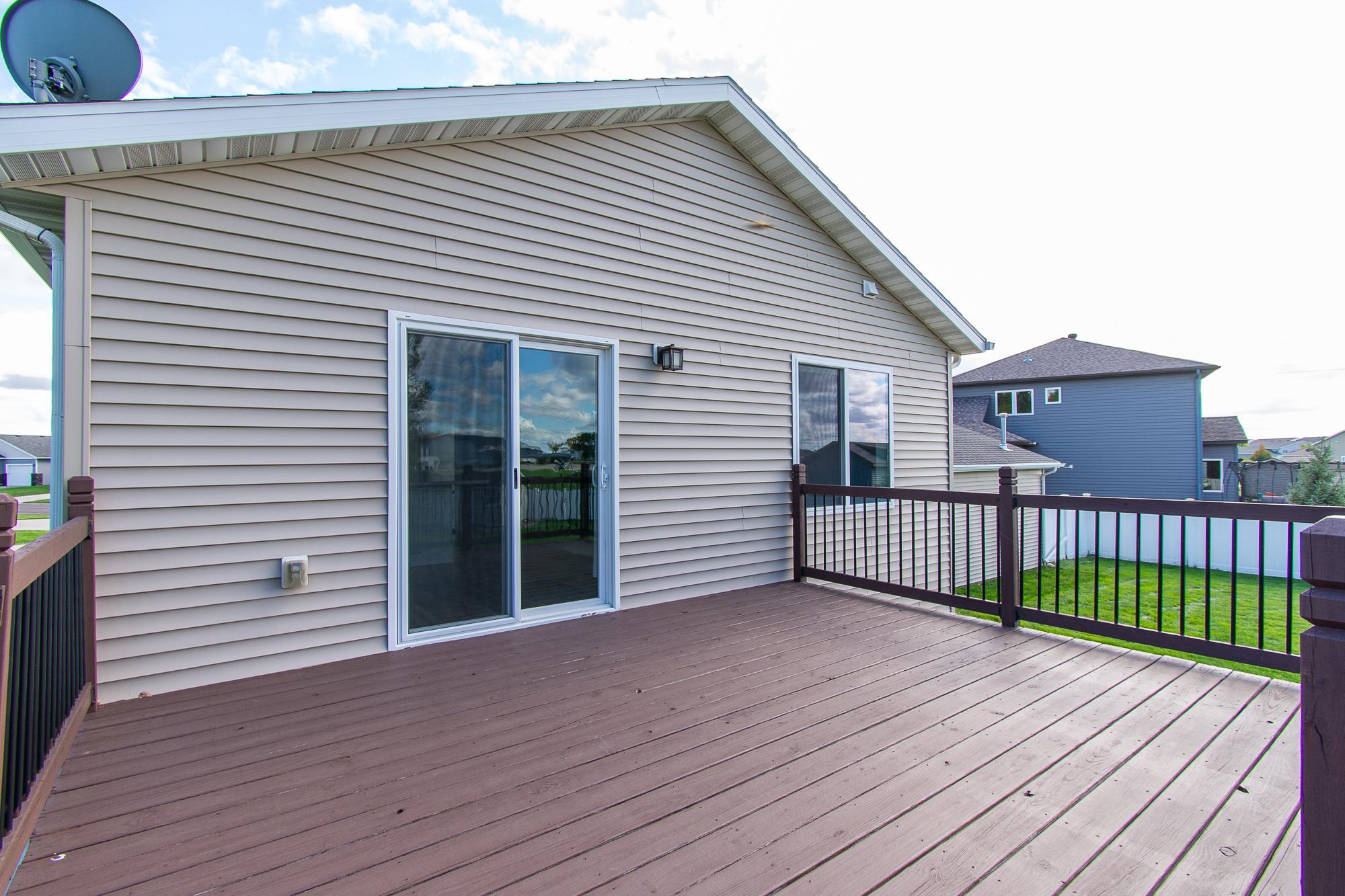 2013 single family home for sale at 5883 Autumn Drive S in Fargo, ND — 4 bed, 2 bath (photo 42 of 56)