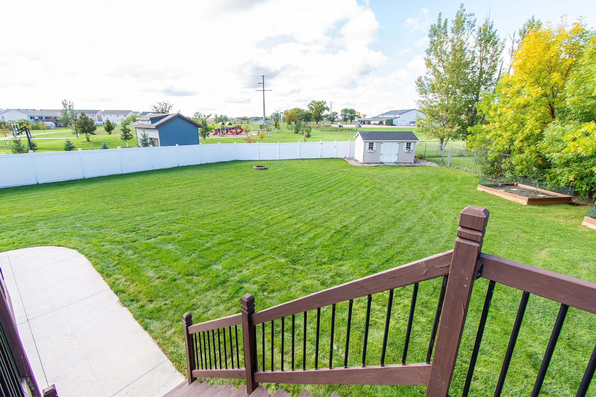 2013 single family home for sale at 5883 Autumn Drive S in Fargo, ND — 4 bed, 2 bath (photo 43 of 56)