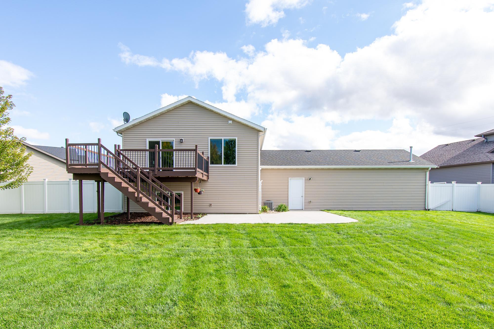 2013 single family home for sale at 5883 Autumn Drive S in Fargo, ND — 4 bed, 2 bath (photo 48 of 56)