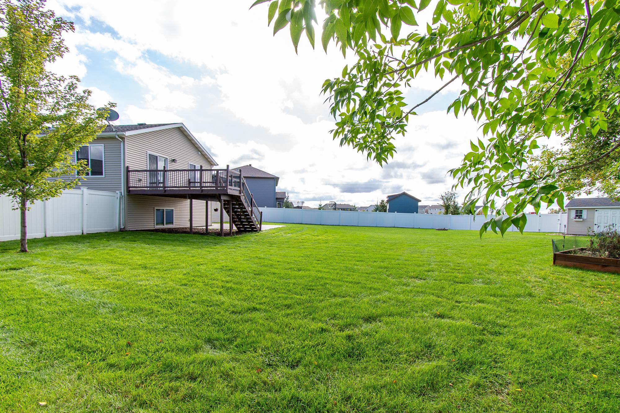 2013 single family home for sale at 5883 Autumn Drive S in Fargo, ND — 4 bed, 2 bath (photo 49 of 56)