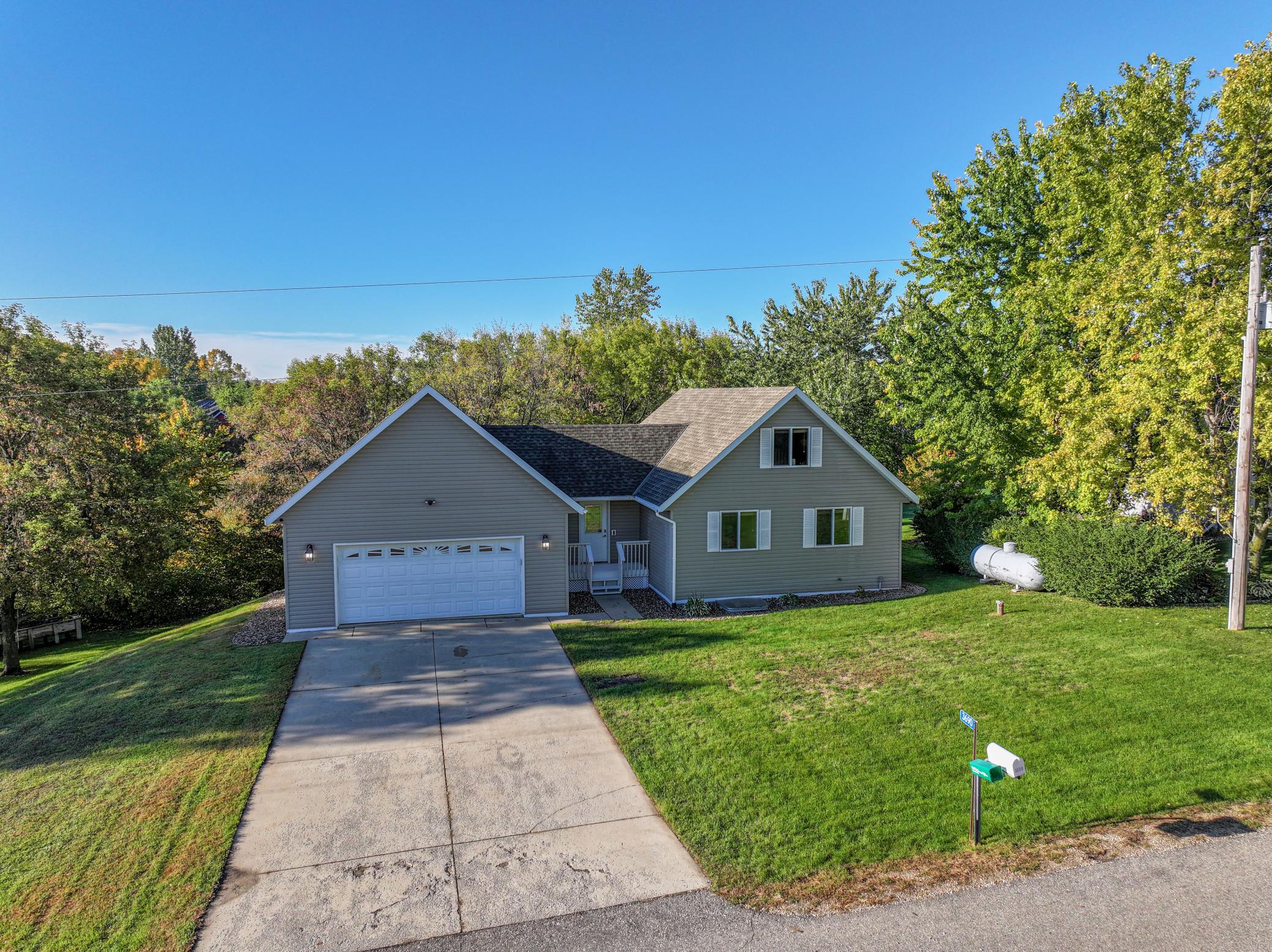2003 single family home for sale at 3690 Wahtomin Trail NW in Alexandria, MN — 3 bed, 2 bath (photo 2 of 55)