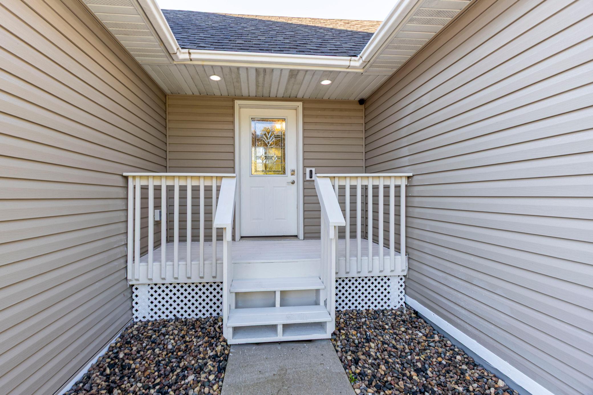 2003 single family home for sale at 3690 Wahtomin Trail NW in Alexandria, MN — 3 bed, 2 bath (photo 4 of 55)