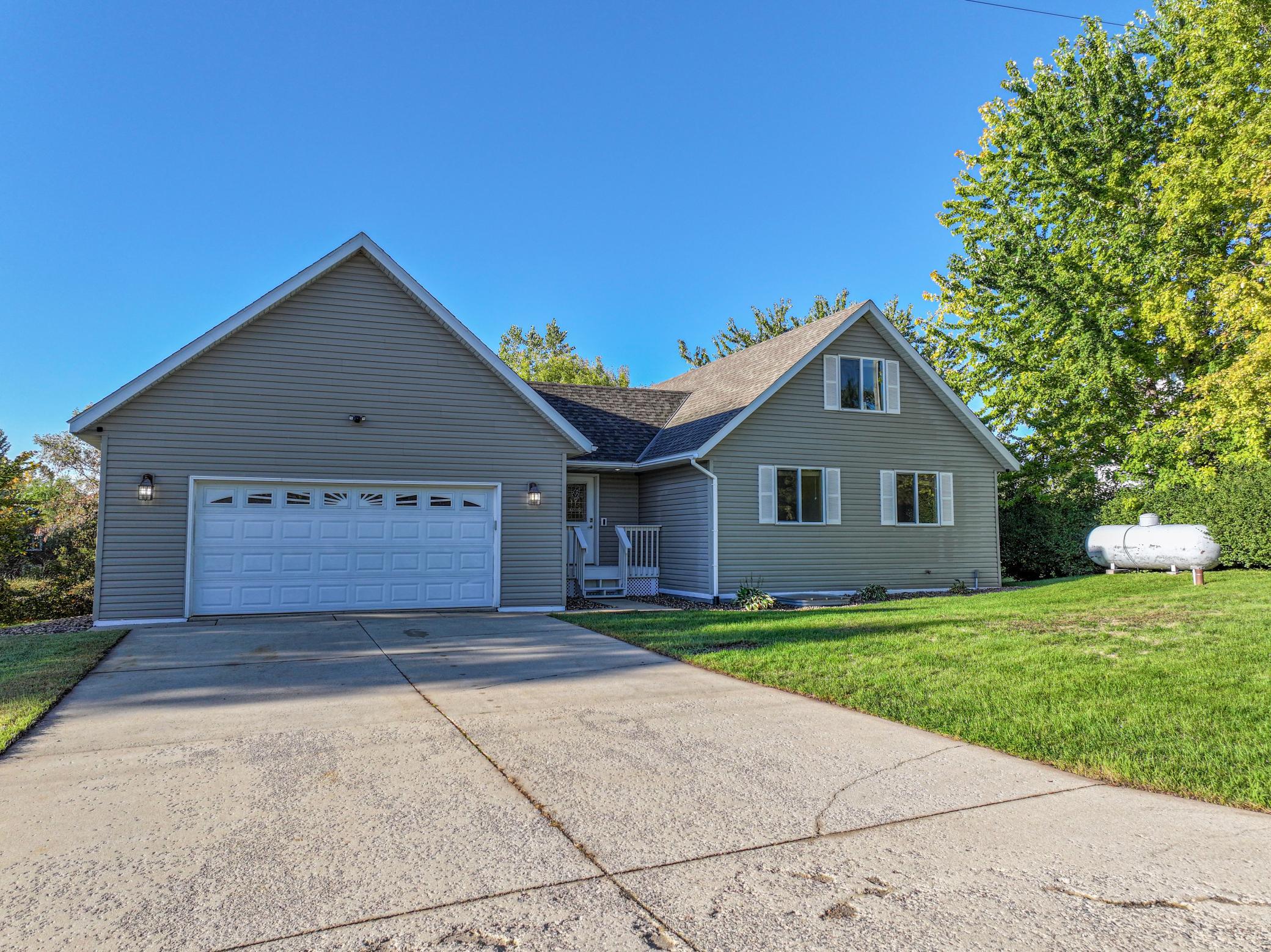 2003 single family home for sale at 3690 Wahtomin Trail NW in Alexandria, MN — 3 bed, 2 bath (photo 38 of 55)