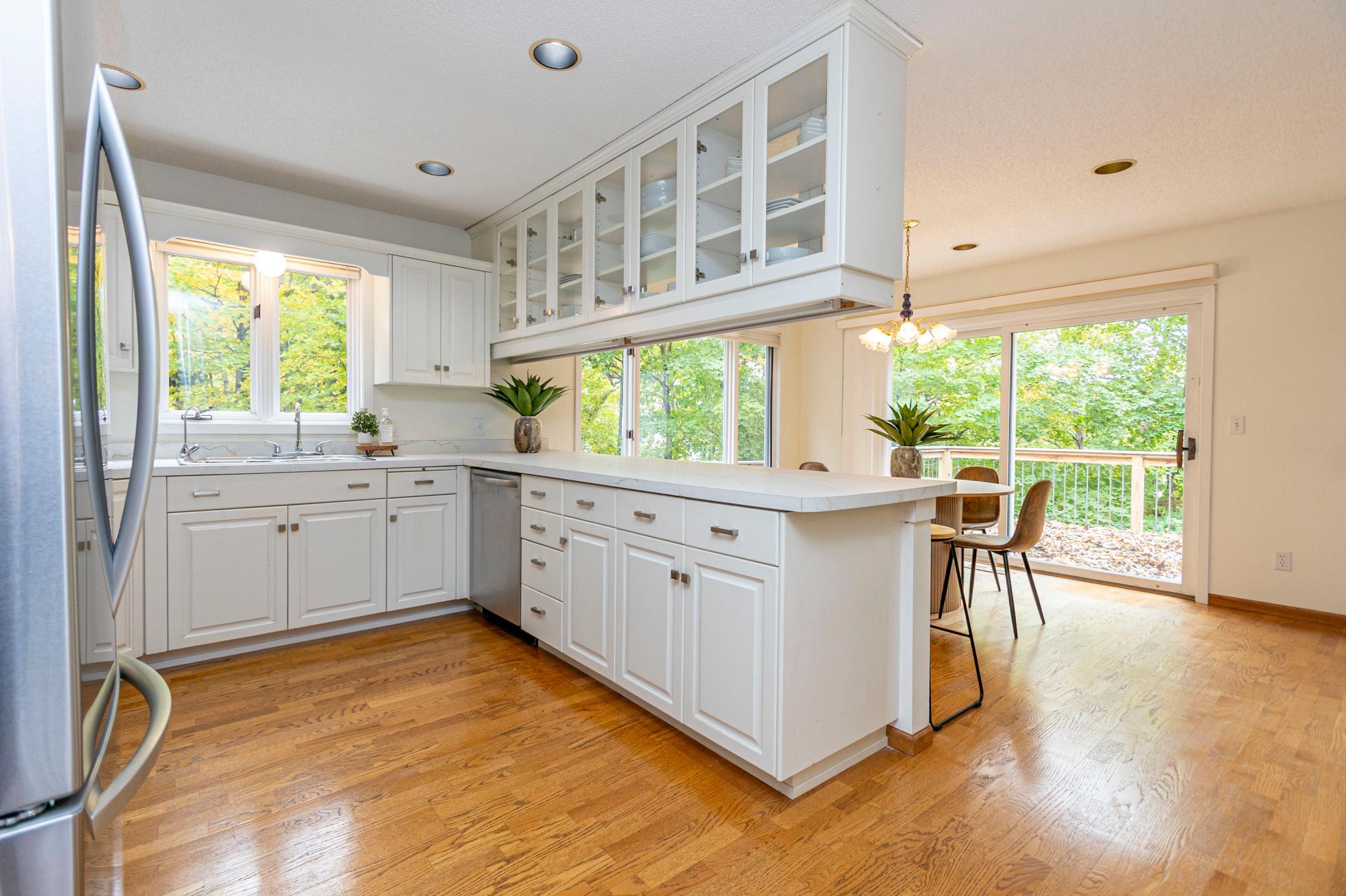 1993 single family home for sale at 1850 Petes Point Lane SW in Alexandria, MN — 4 bed, 3 bath (photo 12 of 84)