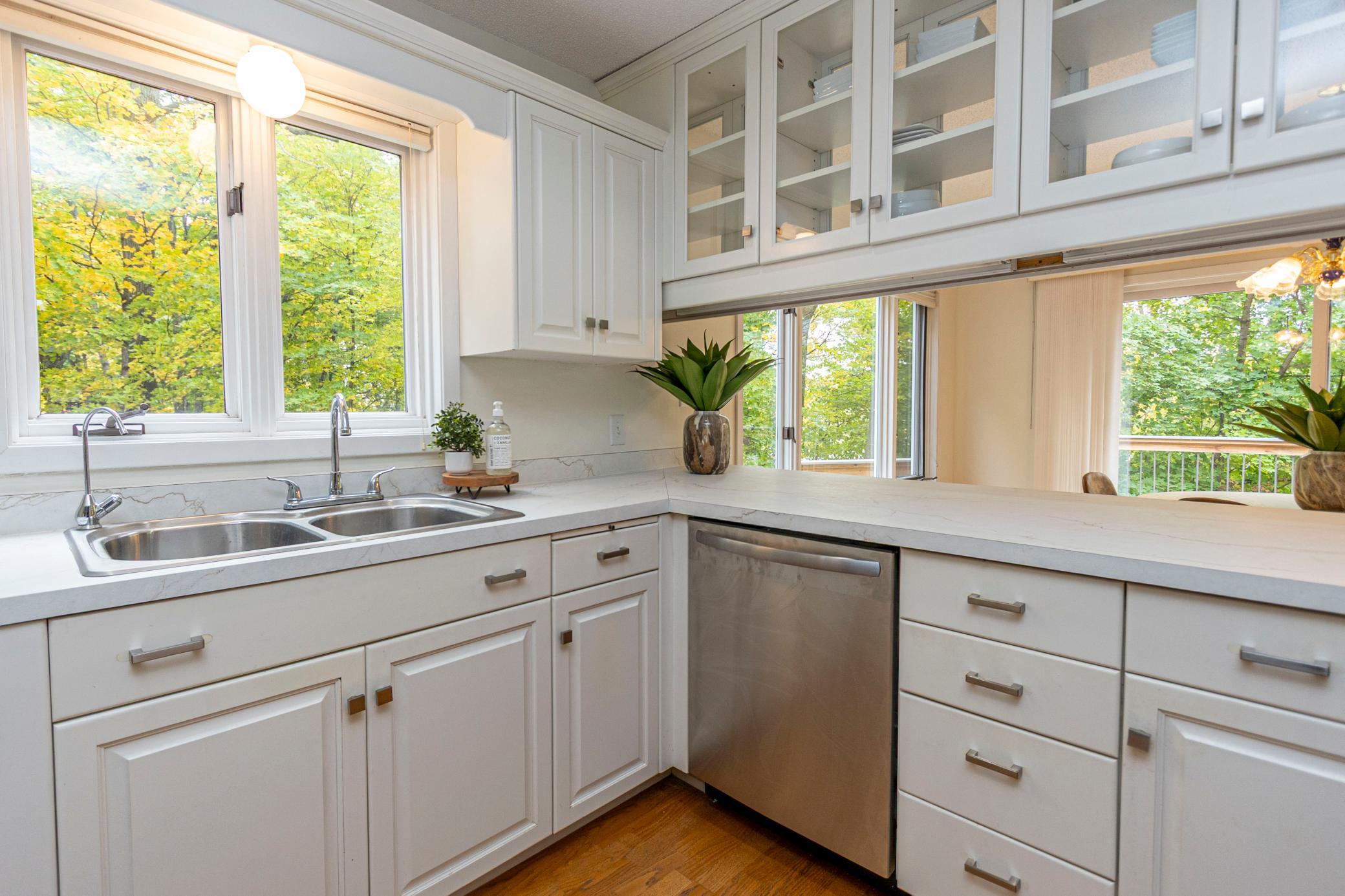 1993 single family home for sale at 1850 Petes Point Lane SW in Alexandria, MN — 4 bed, 3 bath (photo 14 of 84)