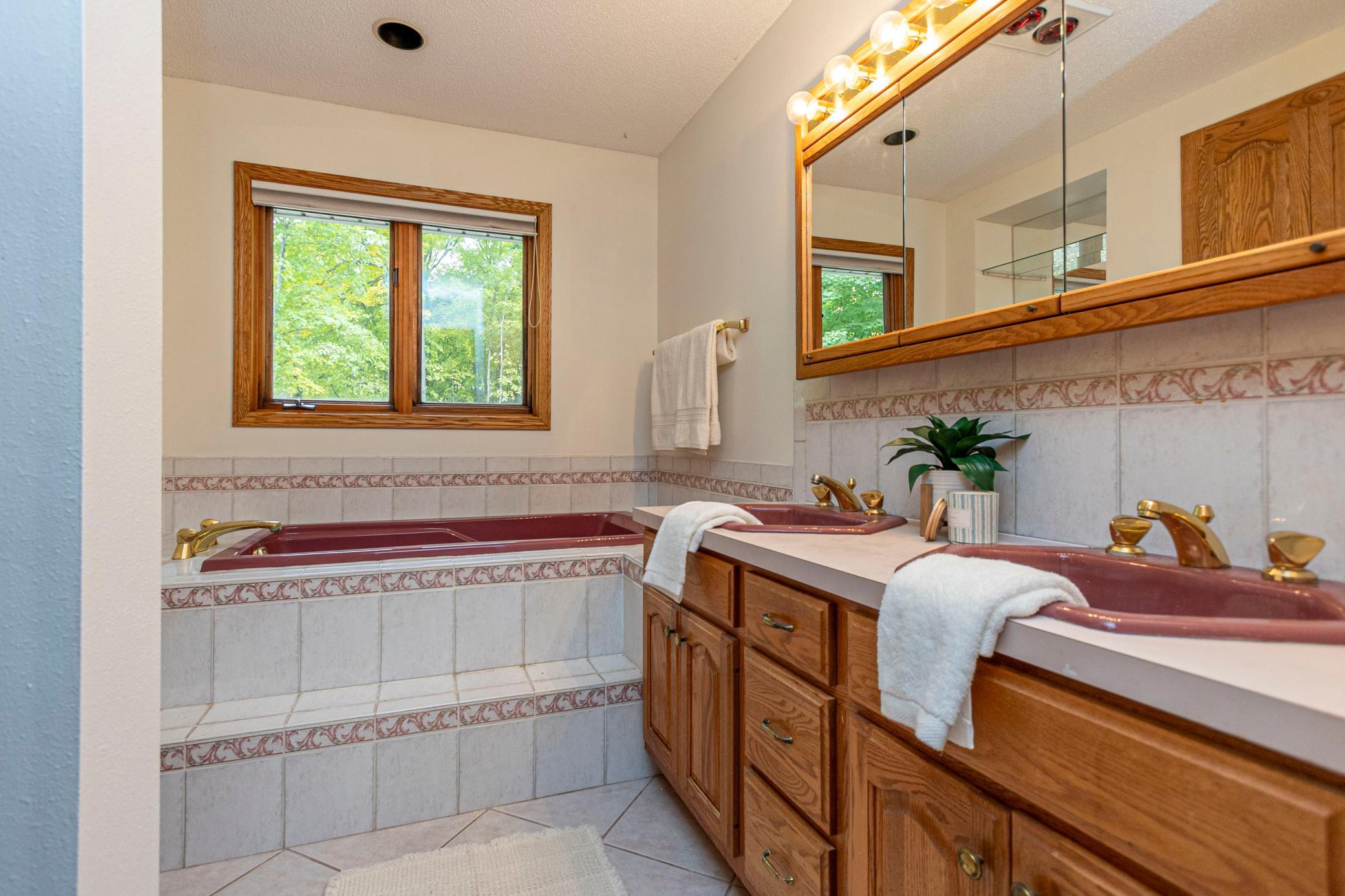 1993 single family home for sale at 1850 Petes Point Lane SW in Alexandria, MN — 4 bed, 3 bath (photo 29 of 84)