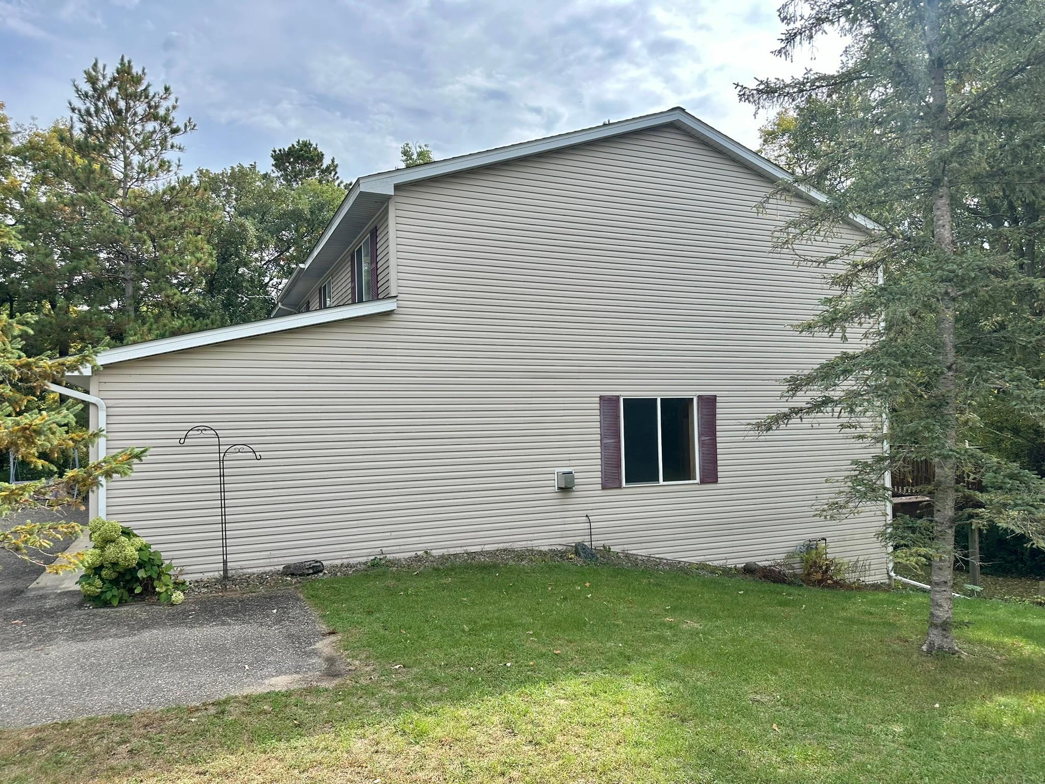 2001 twin home for sale at 806 Pine Street, Unit 5 in Park Rapids, MN — 3 bed, 3 bath (photo 5 of 41)