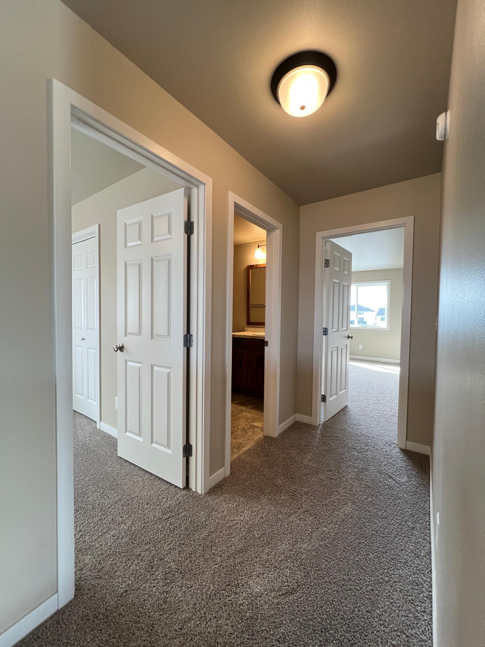 2026 single family home for sale at 6776 32nd Street S in Fargo, ND — 4 bed, 3 bath (photo 16 of 30)