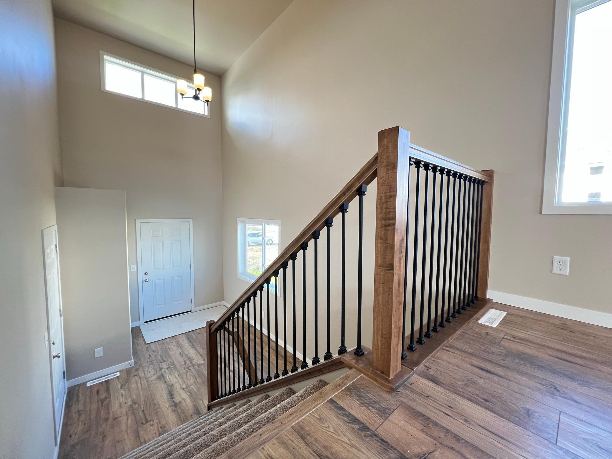 2026 single family home for sale at 6776 32nd Street S in Fargo, ND — 4 bed, 3 bath (photo 3 of 30)