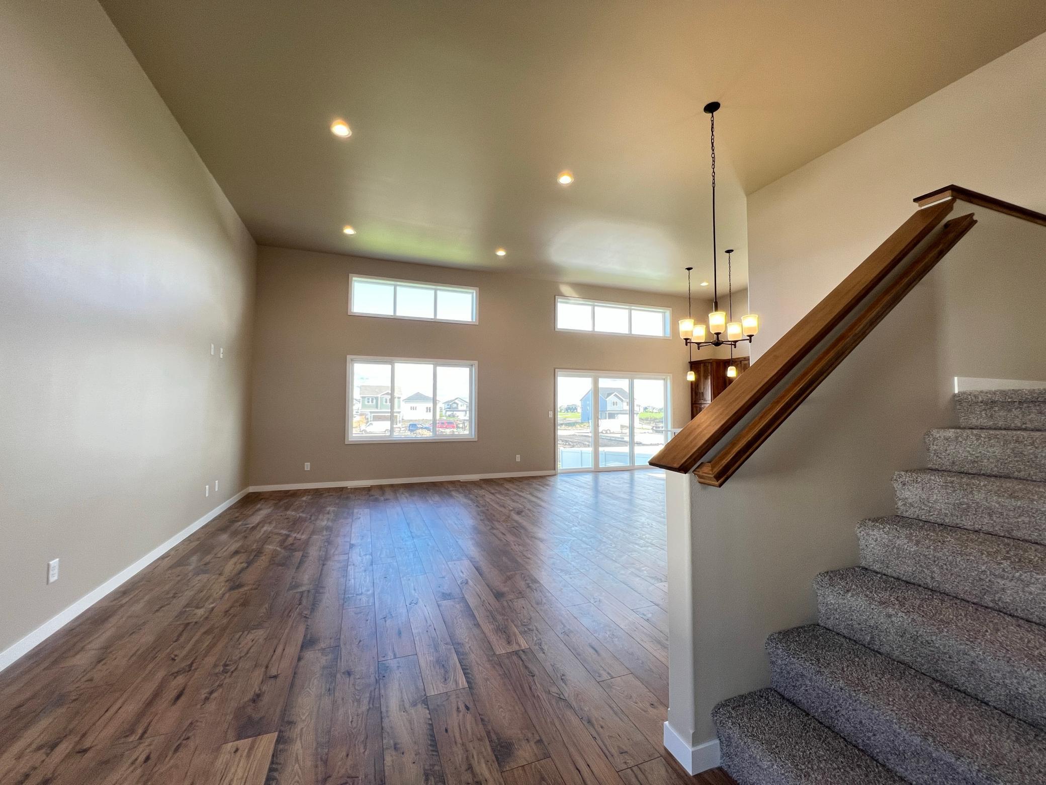 2026 single family home for sale at 6776 32nd Street S in Fargo, ND — 4 bed, 3 bath (photo 4 of 30)