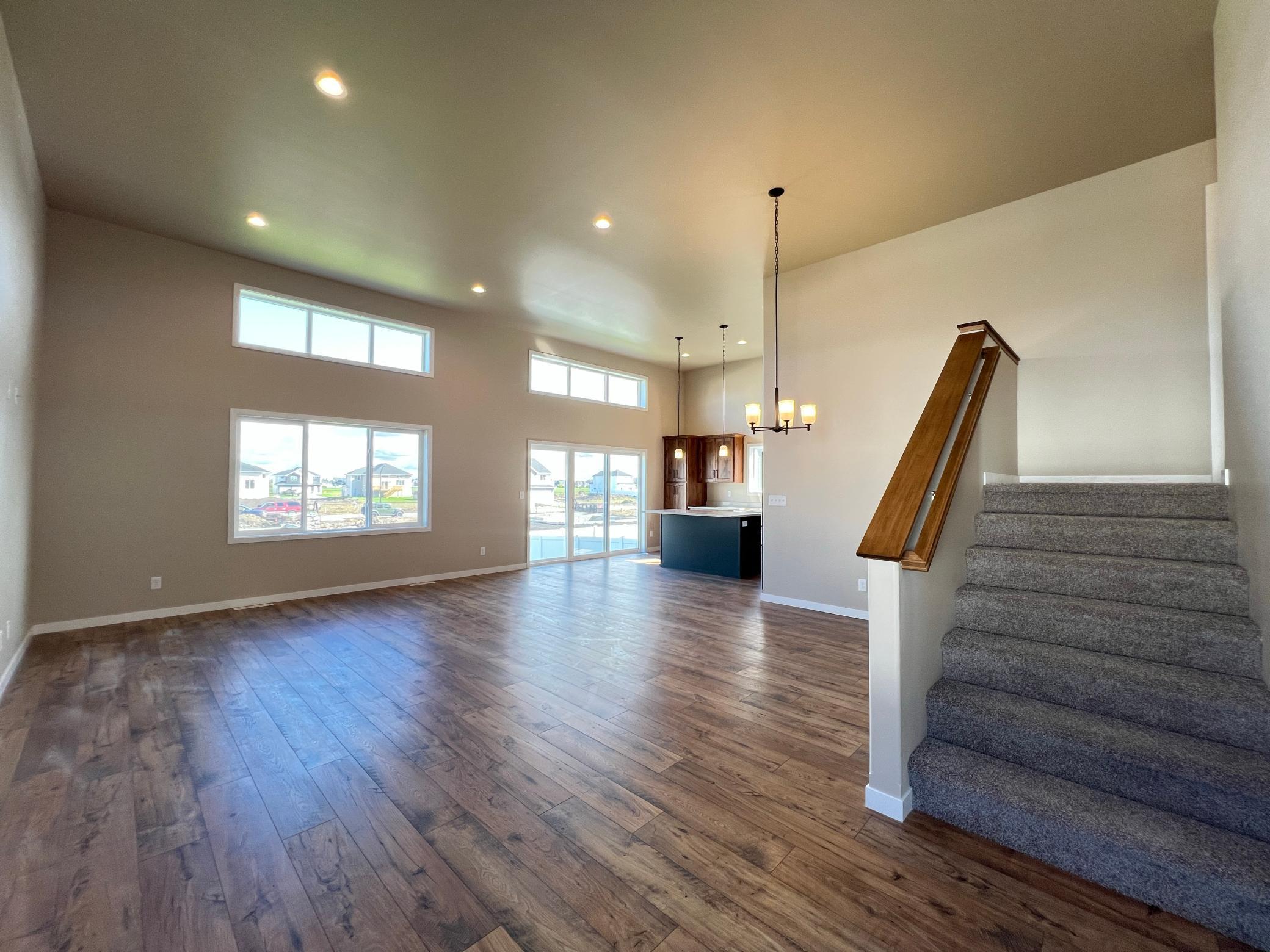 2026 single family home for sale at 6776 32nd Street S in Fargo, ND — 4 bed, 3 bath (photo 5 of 30)