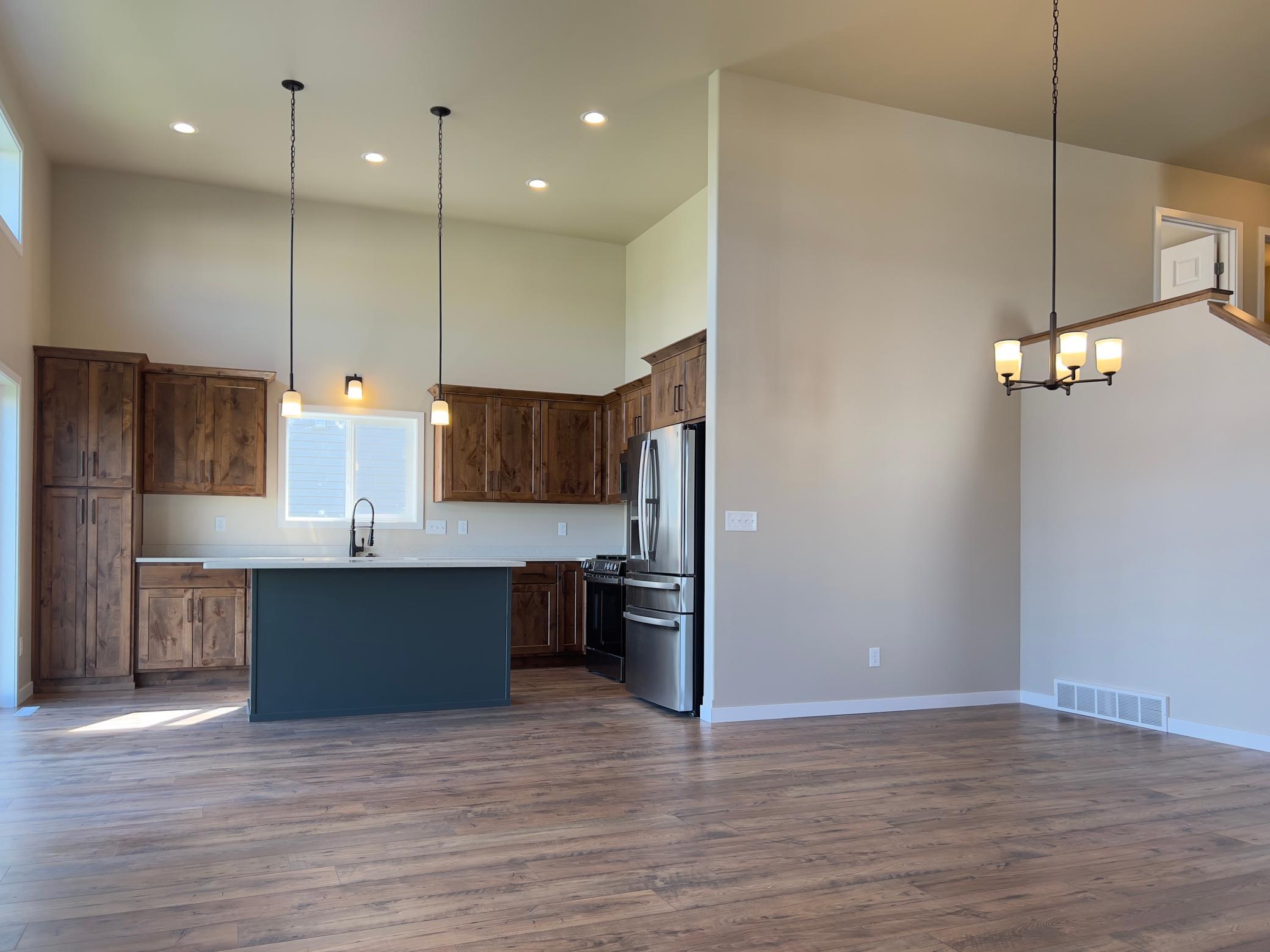 2026 single family home for sale at 6776 32nd Street S in Fargo, ND — 4 bed, 3 bath (photo 7 of 30)