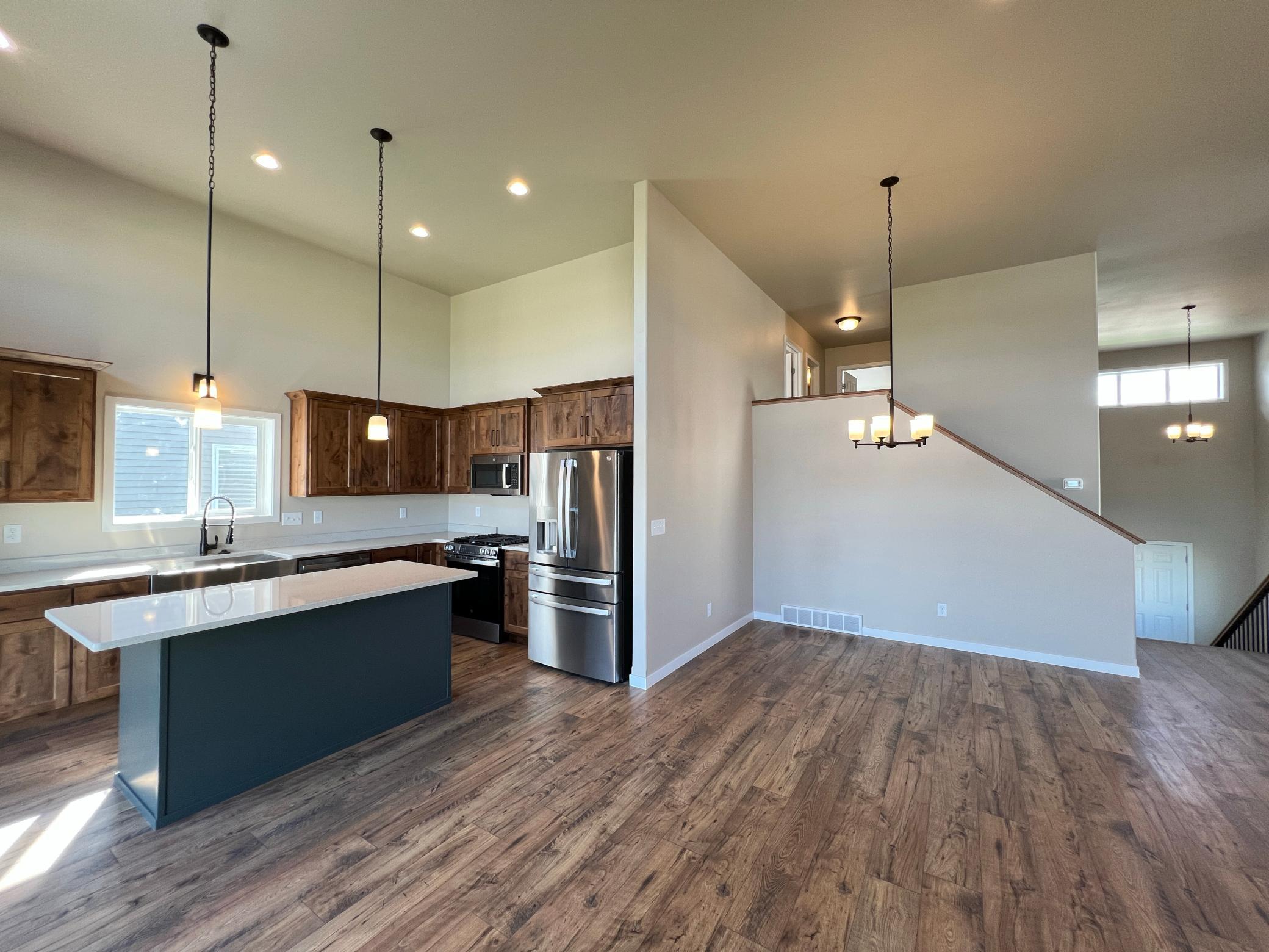2026 single family home for sale at 6776 32nd Street S in Fargo, ND — 4 bed, 3 bath (photo 8 of 30)