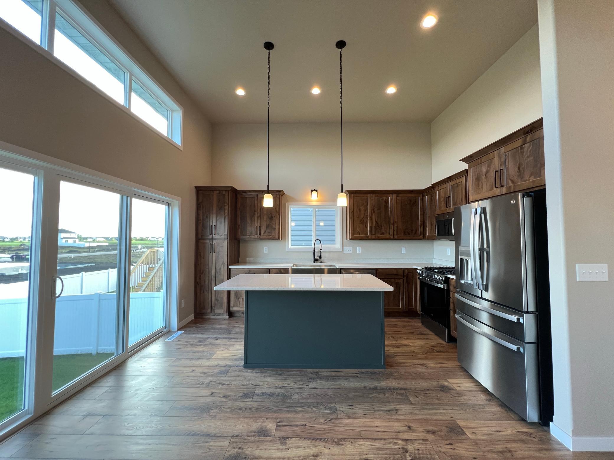 2026 single family home for sale at 6776 32nd Street S in Fargo, ND — 4 bed, 3 bath (photo 10 of 30)