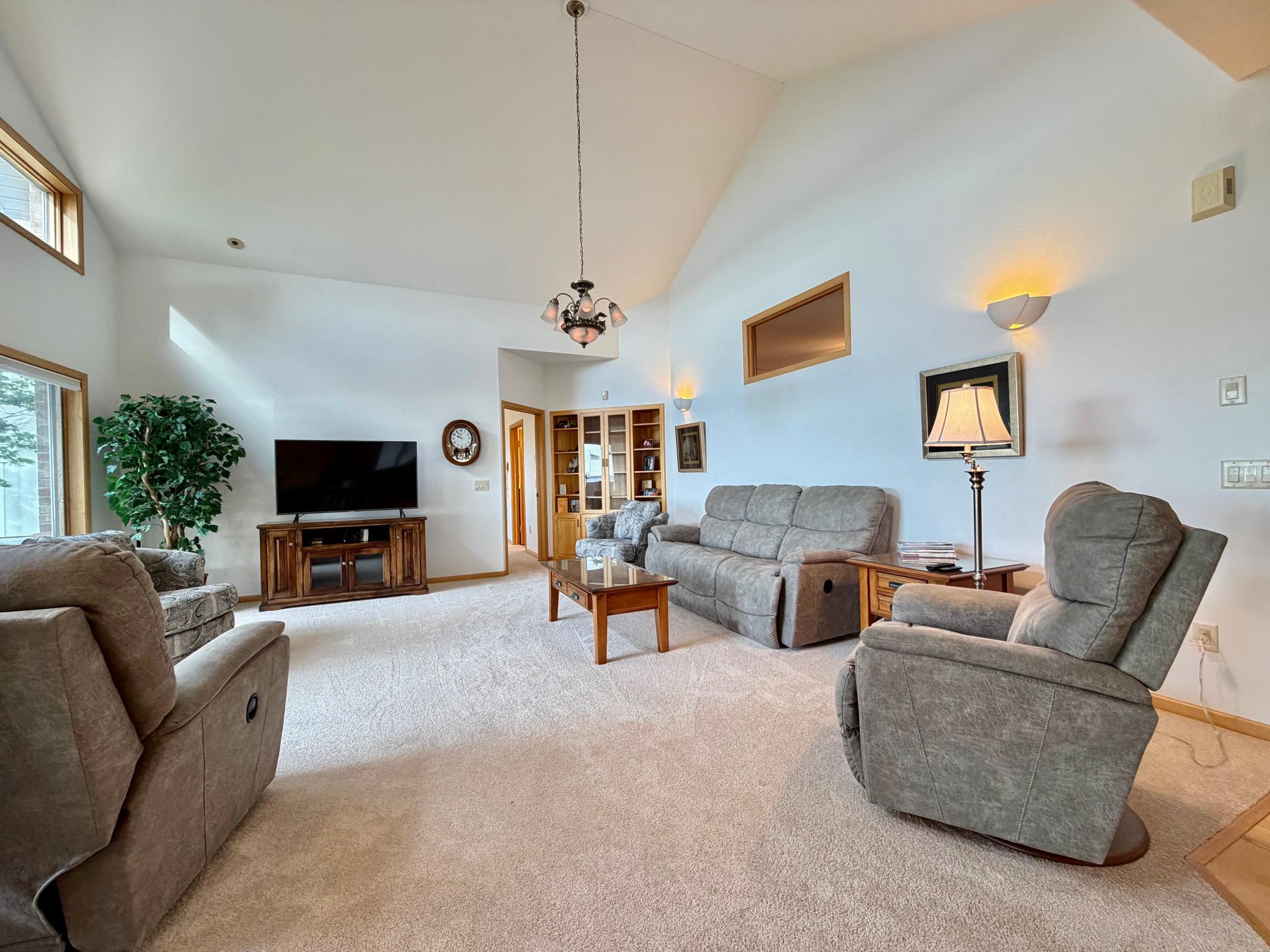 2002 single family home for sale at 41770 Riviera Drive in Ottertail, MN — 2 bed, 2 bath (photo 12 of 53)