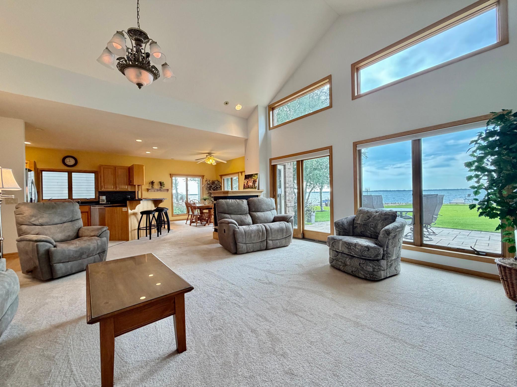 2002 single family home for sale at 41770 Riviera Drive in Ottertail, MN — 2 bed, 2 bath (photo 15 of 53)