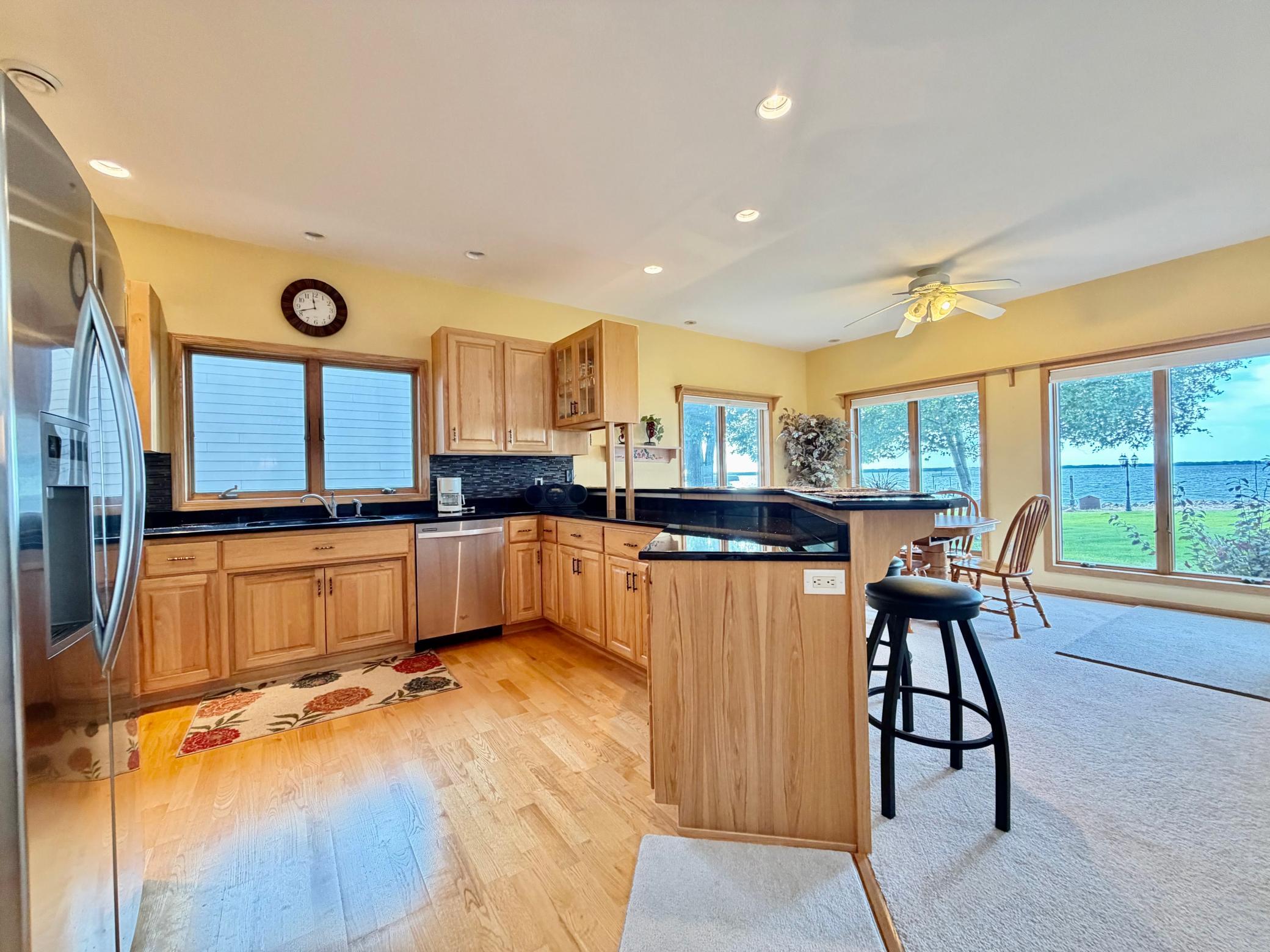 2002 single family home for sale at 41770 Riviera Drive in Ottertail, MN — 2 bed, 2 bath (photo 20 of 53)