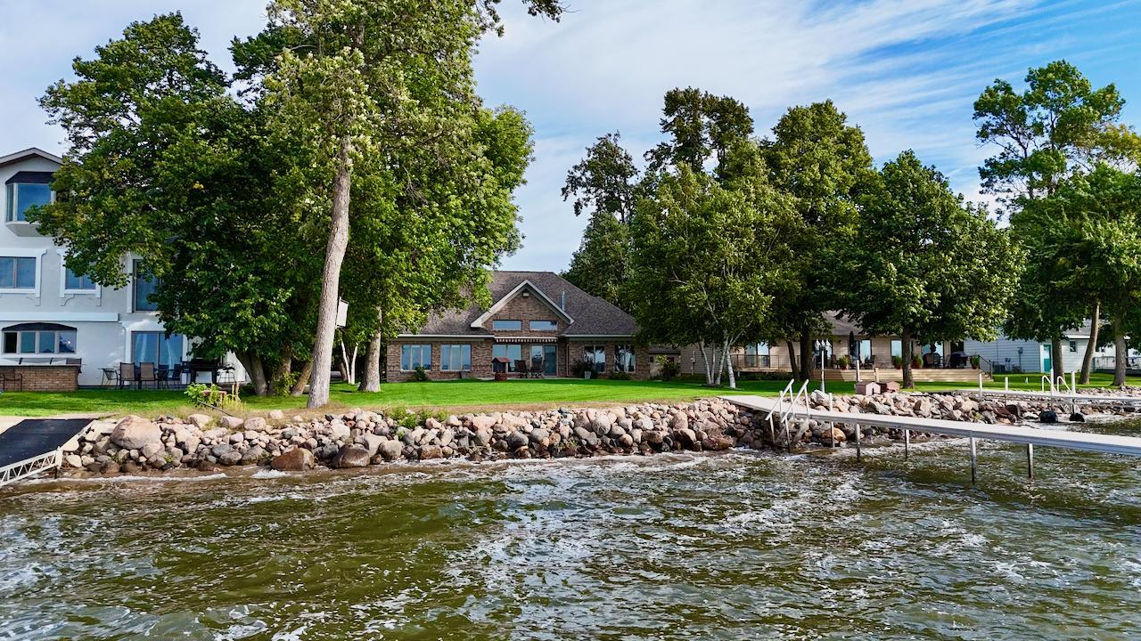 2002 single family home for sale at 41770 Riviera Drive in Ottertail, MN — 2 bed, 2 bath (photo 4 of 53)