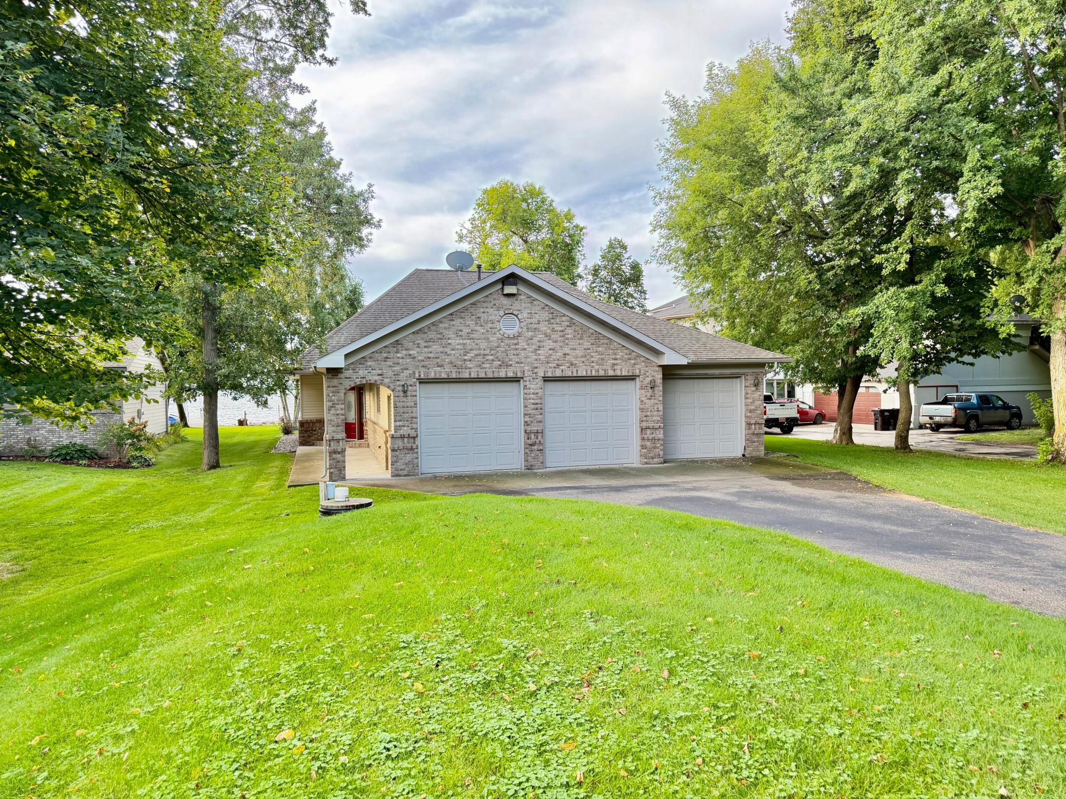 2002 single family home for sale at 41770 Riviera Drive in Ottertail, MN — 2 bed, 2 bath (photo 5 of 53)