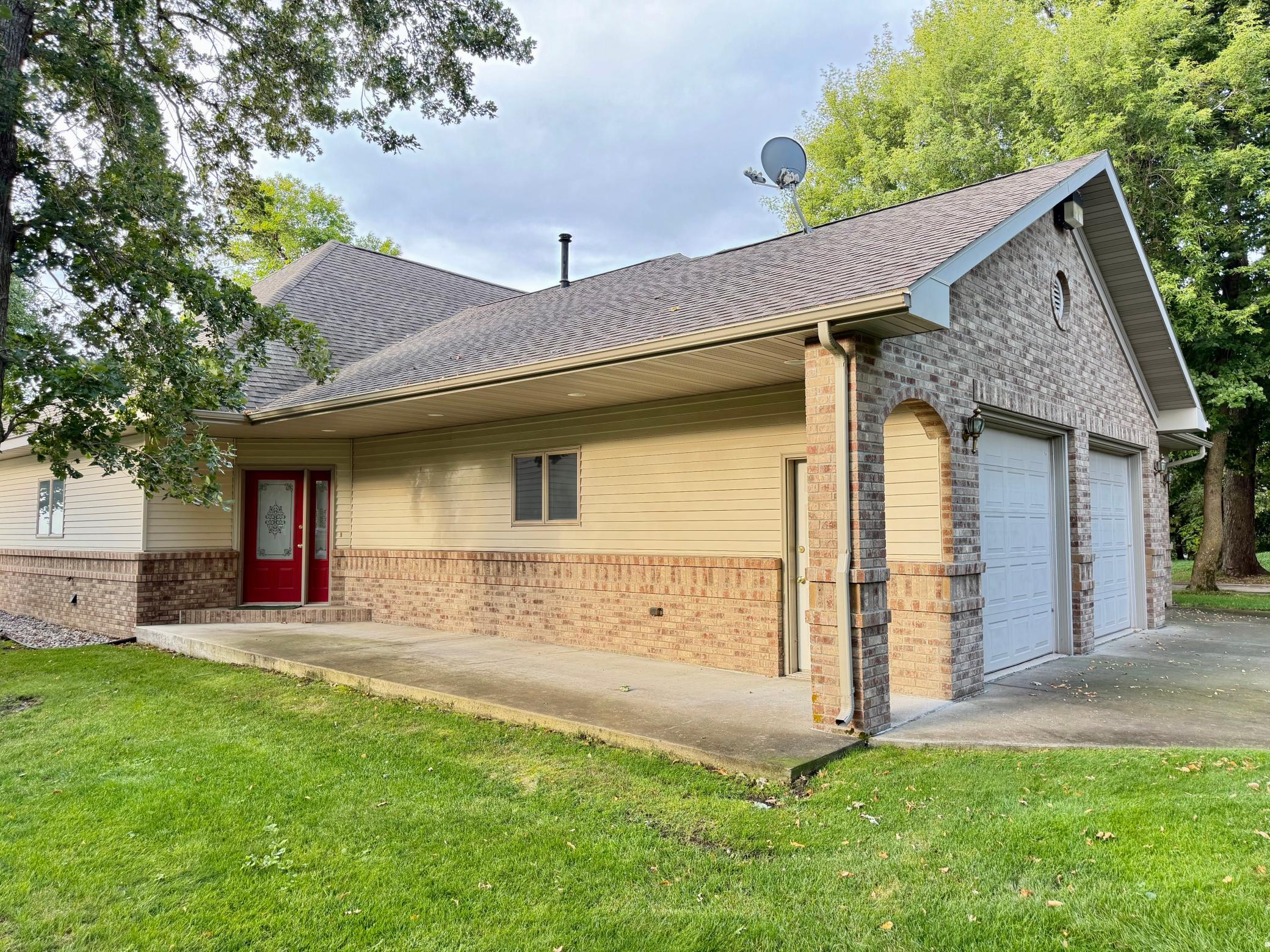 2002 single family home for sale at 41770 Riviera Drive in Ottertail, MN — 2 bed, 2 bath (photo 7 of 53)