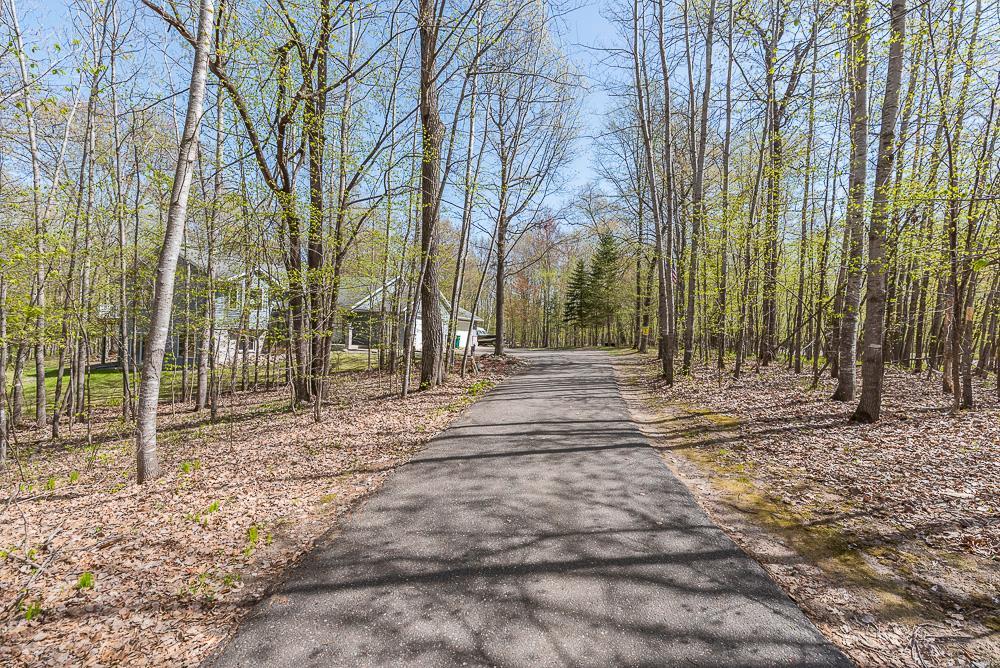 2004 single family home for sale at 8080 County Road 127 in Brainerd, MN — 4 bed, 3 bath (photo 2 of 50)