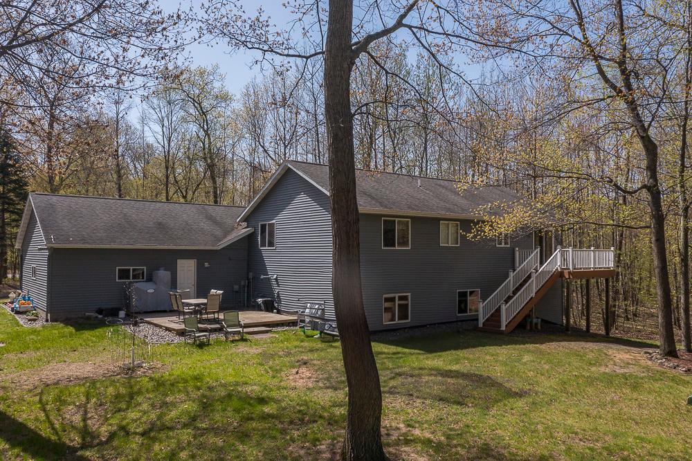 2004 single family home for sale at 8080 County Road 127 in Brainerd, MN — 4 bed, 3 bath (photo 4 of 50)