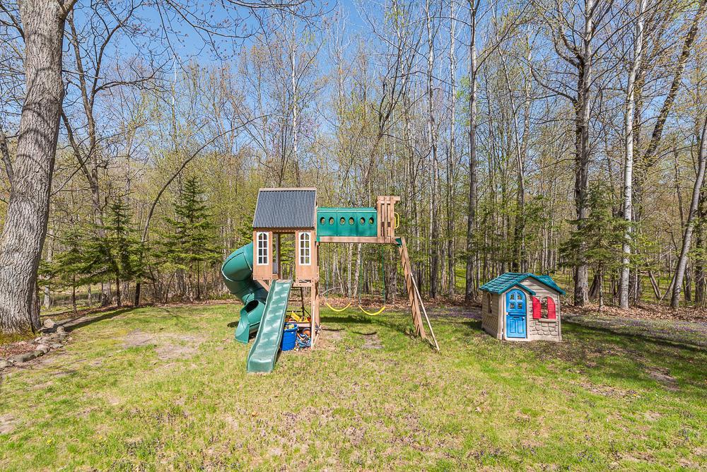 2004 single family home for sale at 8080 County Road 127 in Brainerd, MN — 4 bed, 3 bath (photo 48 of 50)