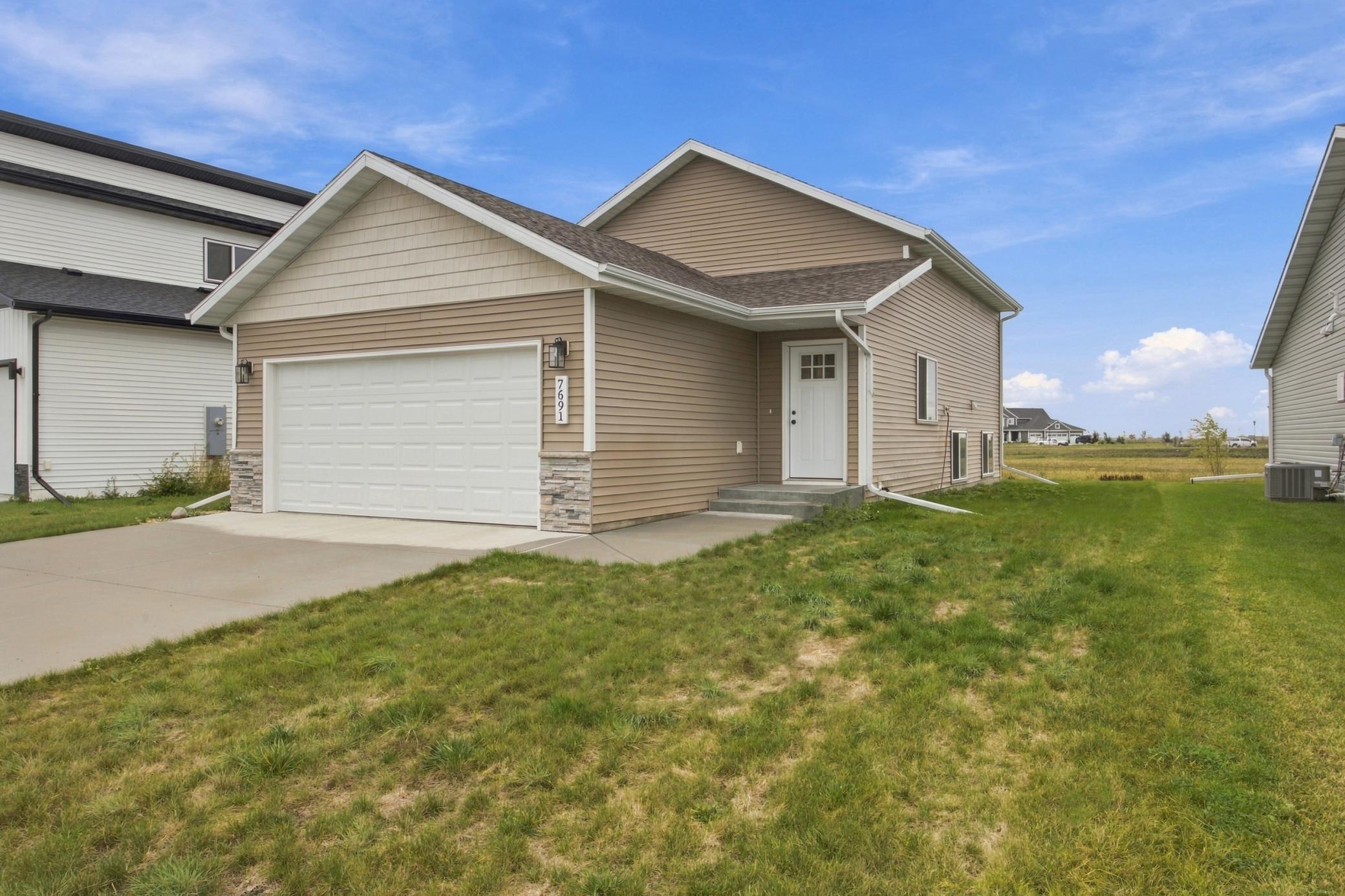 2023 single family home for sale at 7691 Cub Creek Way in Horace, ND — 3 bed, 2 bath