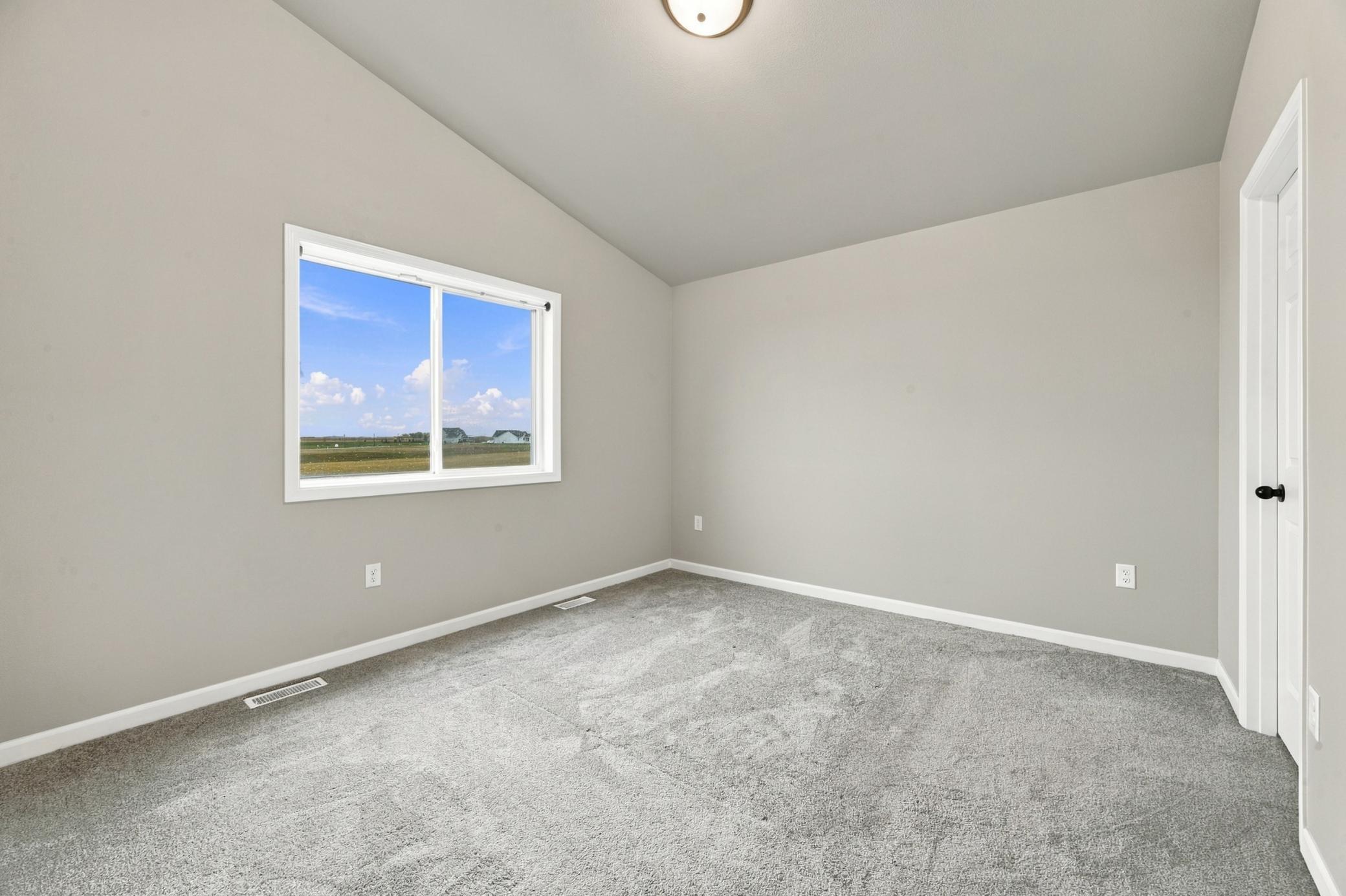 2023 single family home for sale at 7691 Cub Creek Way in Horace, ND — 3 bed, 2 bath (photo 15 of 27)