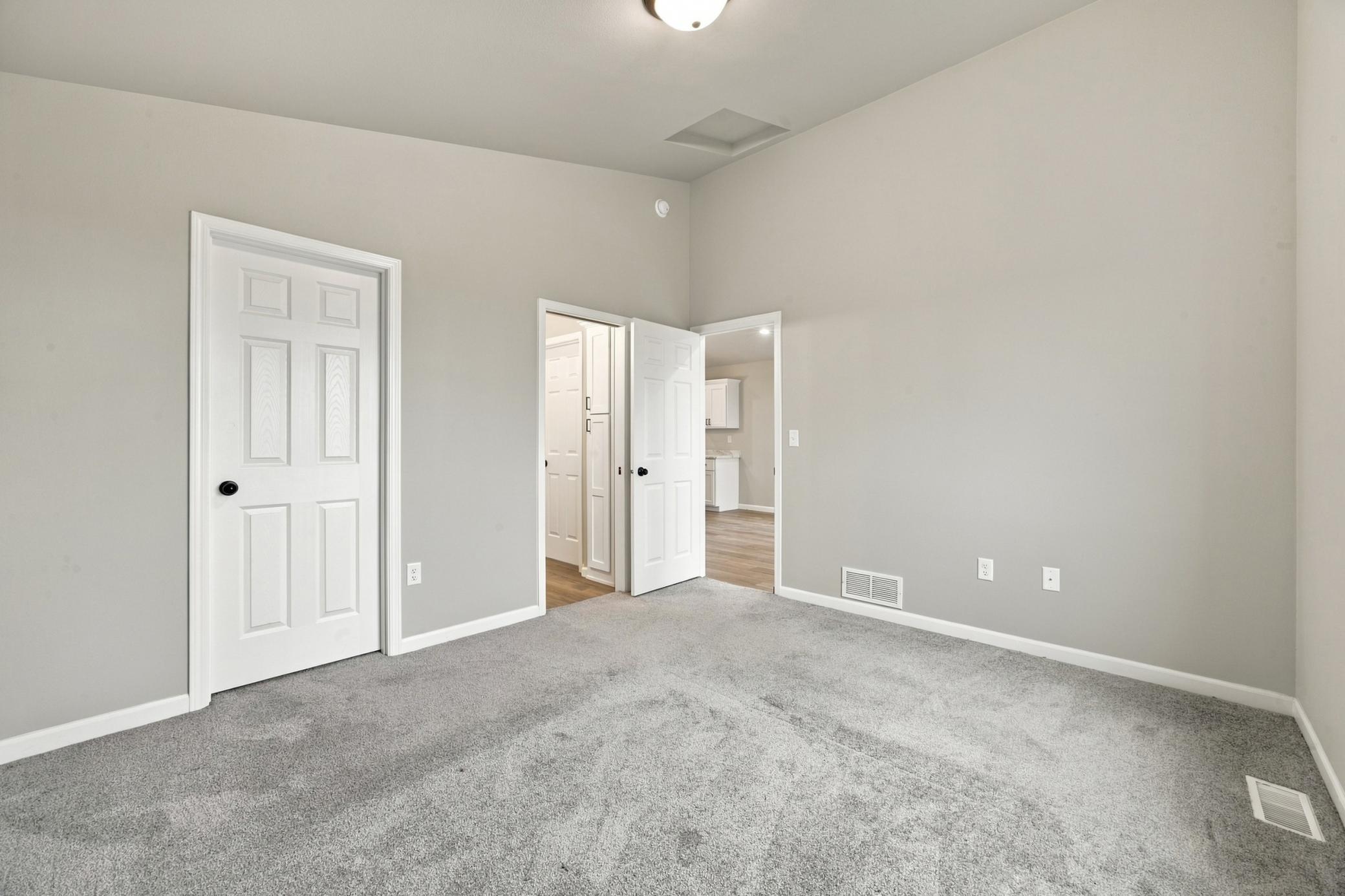 2023 single family home for sale at 7691 Cub Creek Way in Horace, ND — 3 bed, 2 bath (photo 16 of 27)