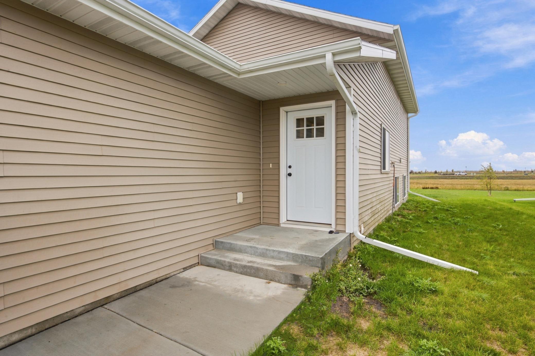 2023 single family home for sale at 7691 Cub Creek Way in Horace, ND — 3 bed, 2 bath (photo 3 of 27)