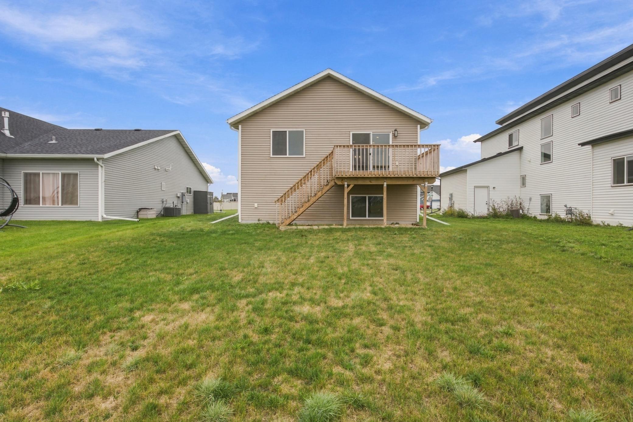 2023 single family home for sale at 7691 Cub Creek Way in Horace, ND — 3 bed, 2 bath (photo 4 of 27)